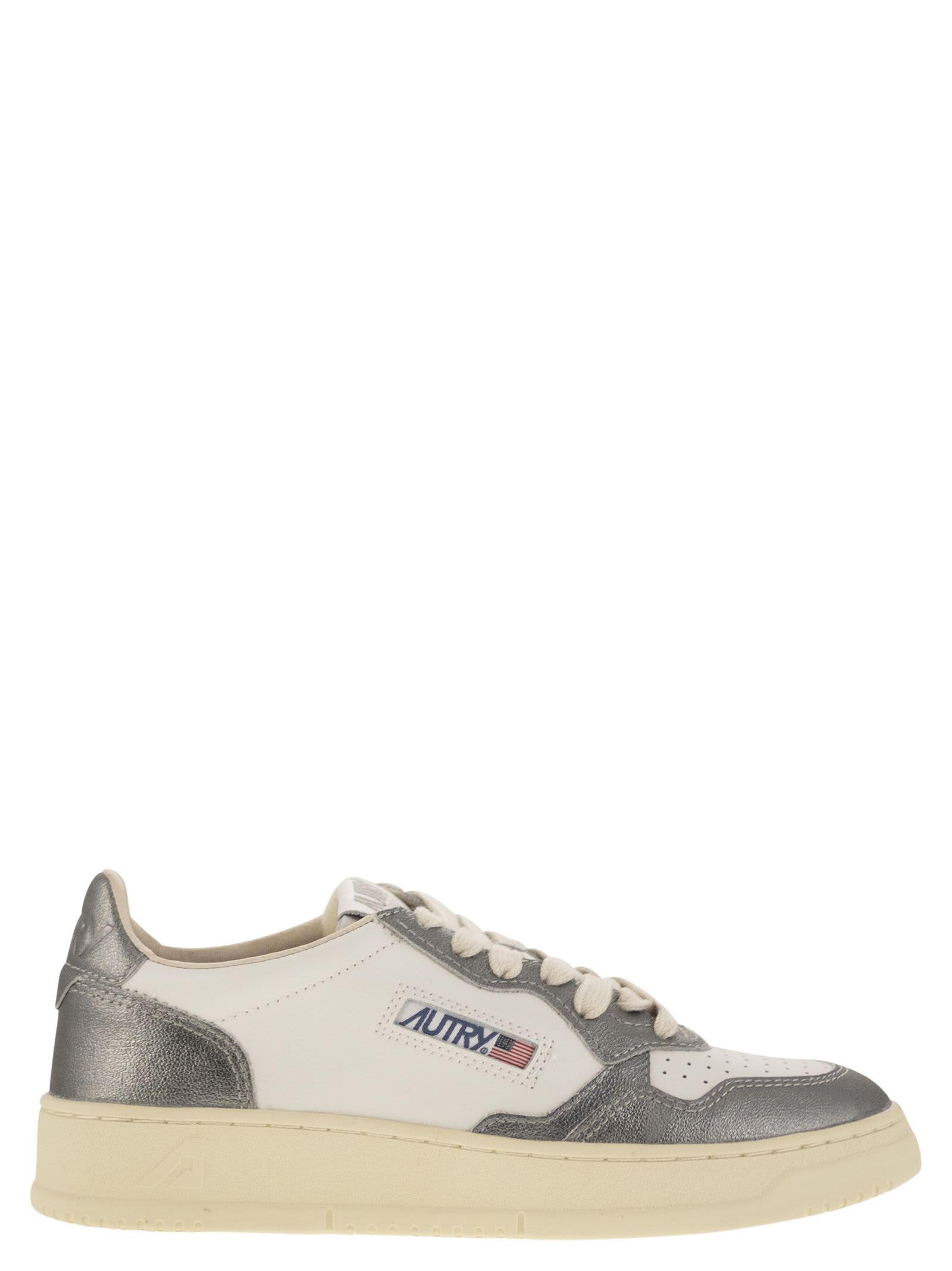 Shop Autry Medalist Low - Leather Sneakers In Dark Silver