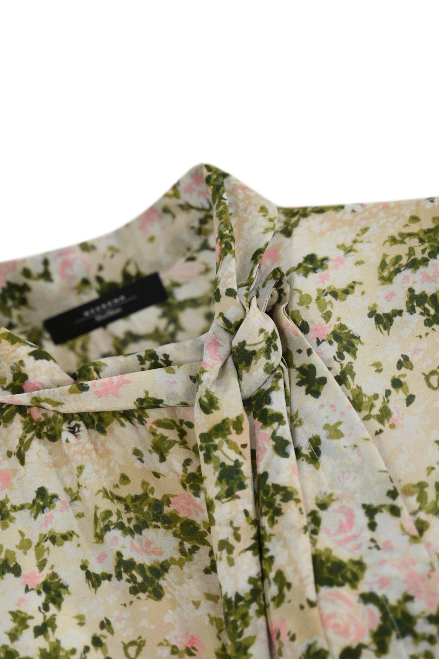 Weekend Max Mara Vals Silk Shirt With Bow In Multi
