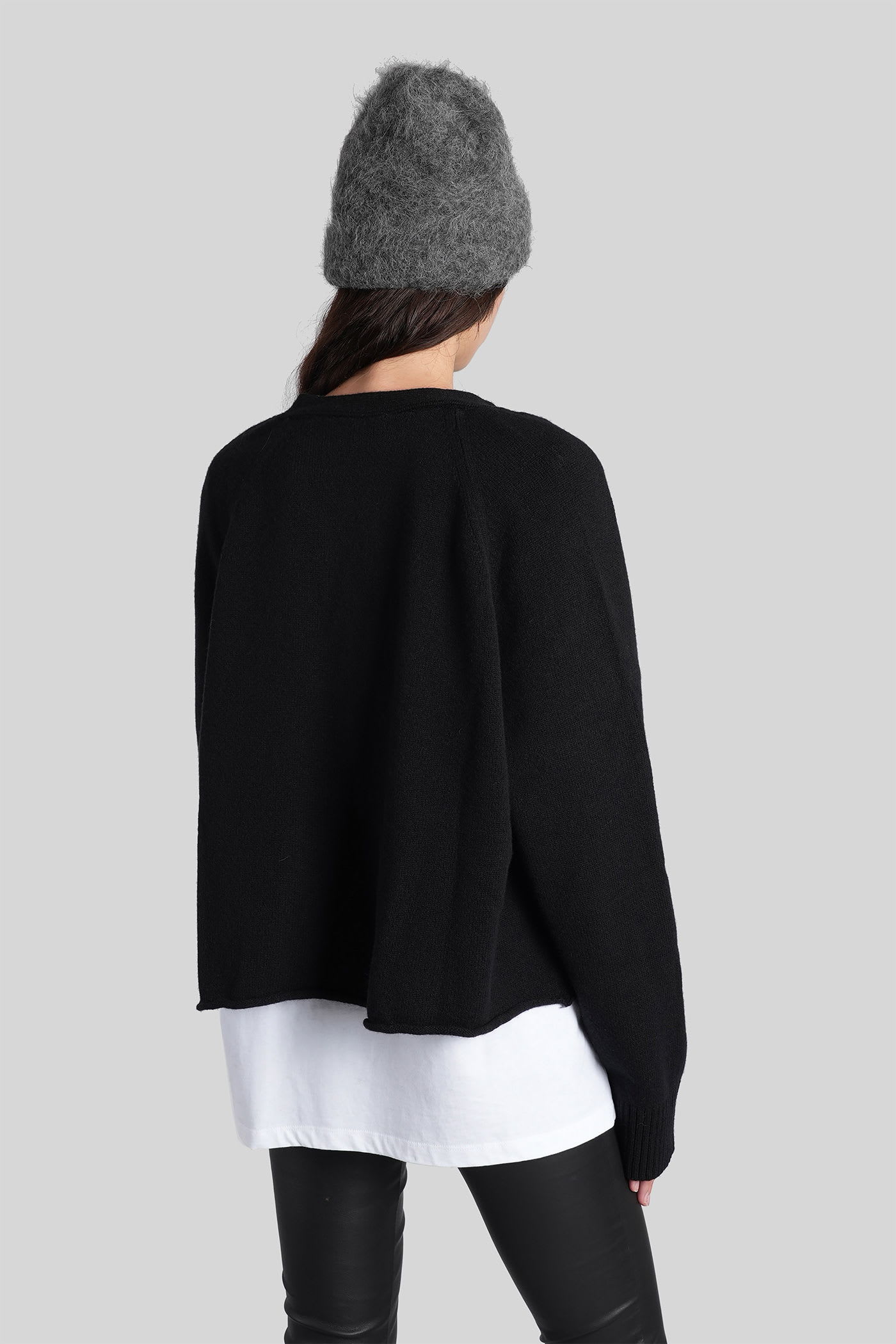 Laneus Buttoned Cardigan In Black