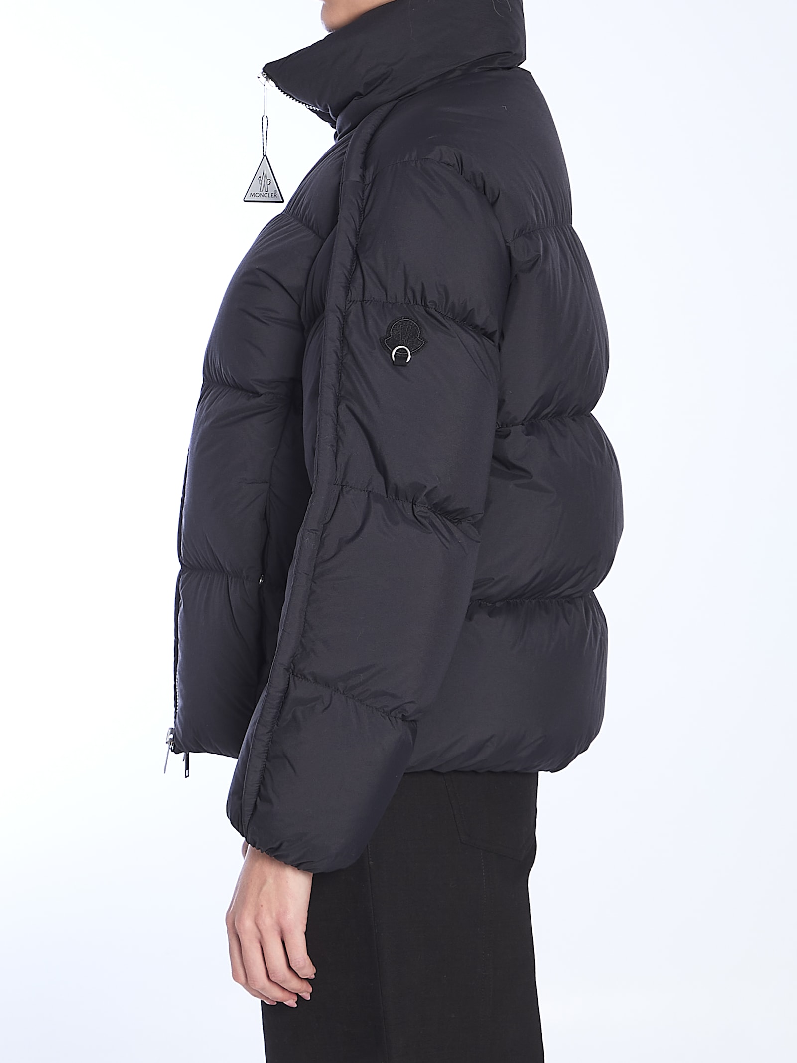 Moncler Jayel Short Down Jacket In Black