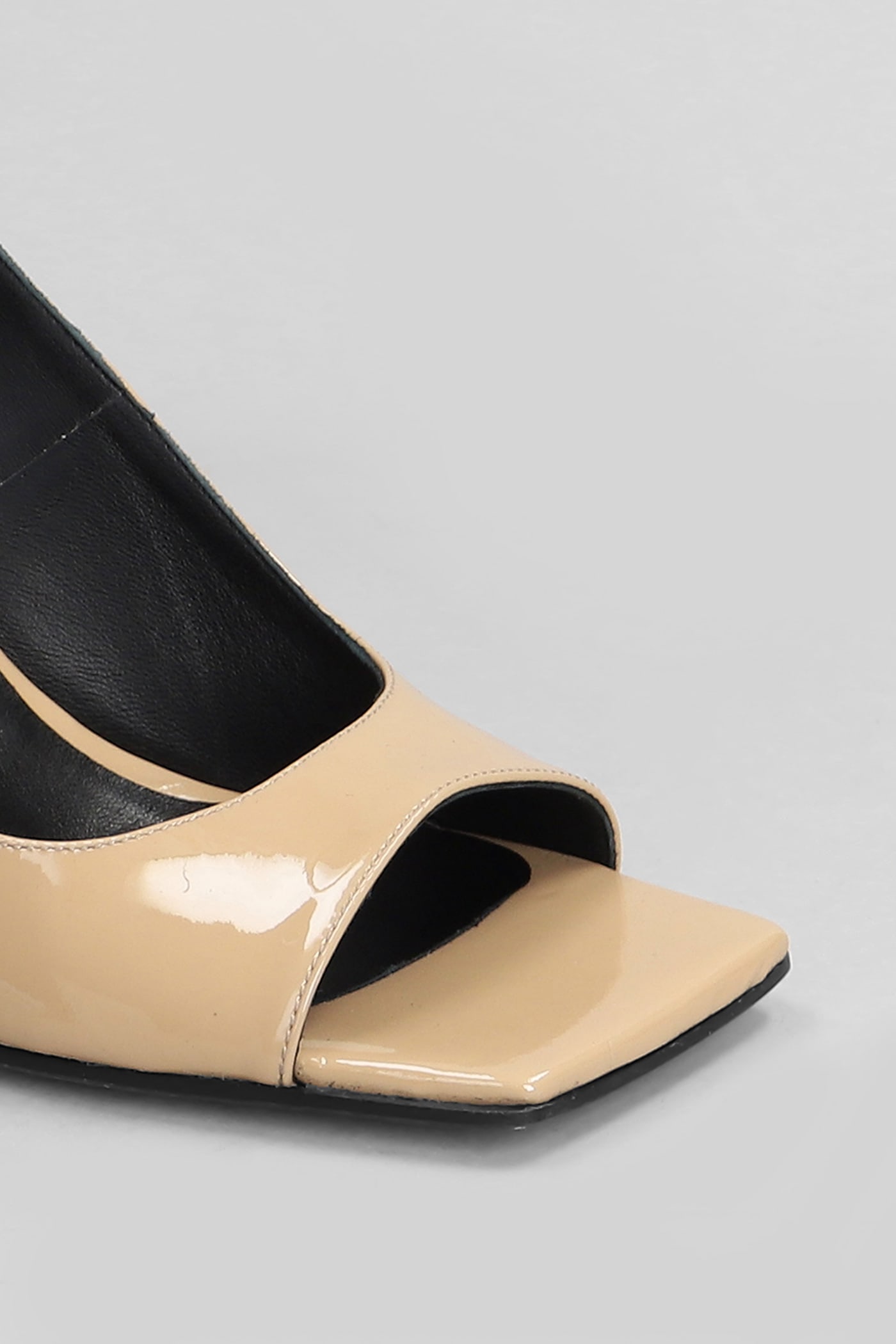 Alchimia Sandals In Camel Patent Leather In Camel