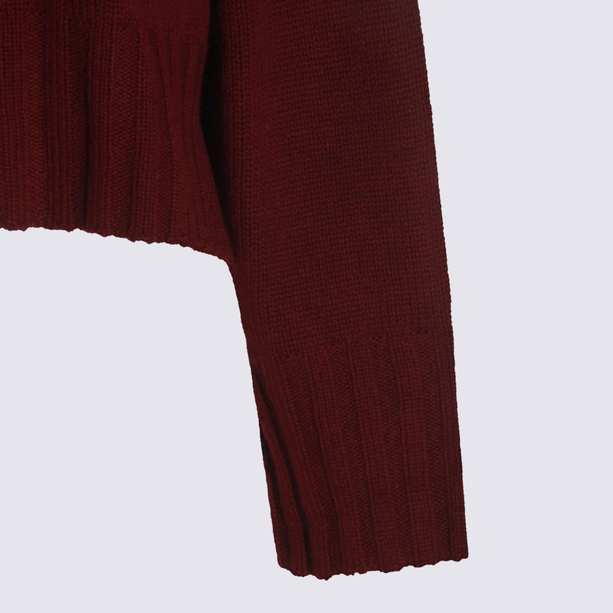 Allude Crew-neck Ribbed-knit Sweater In Burgundy