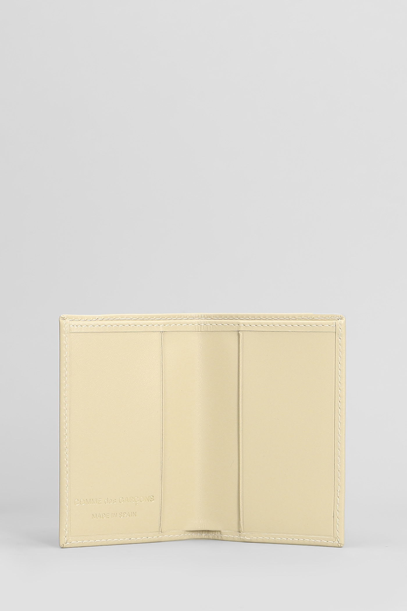 Comme Des Garçons Wallet In Beige Leather In White