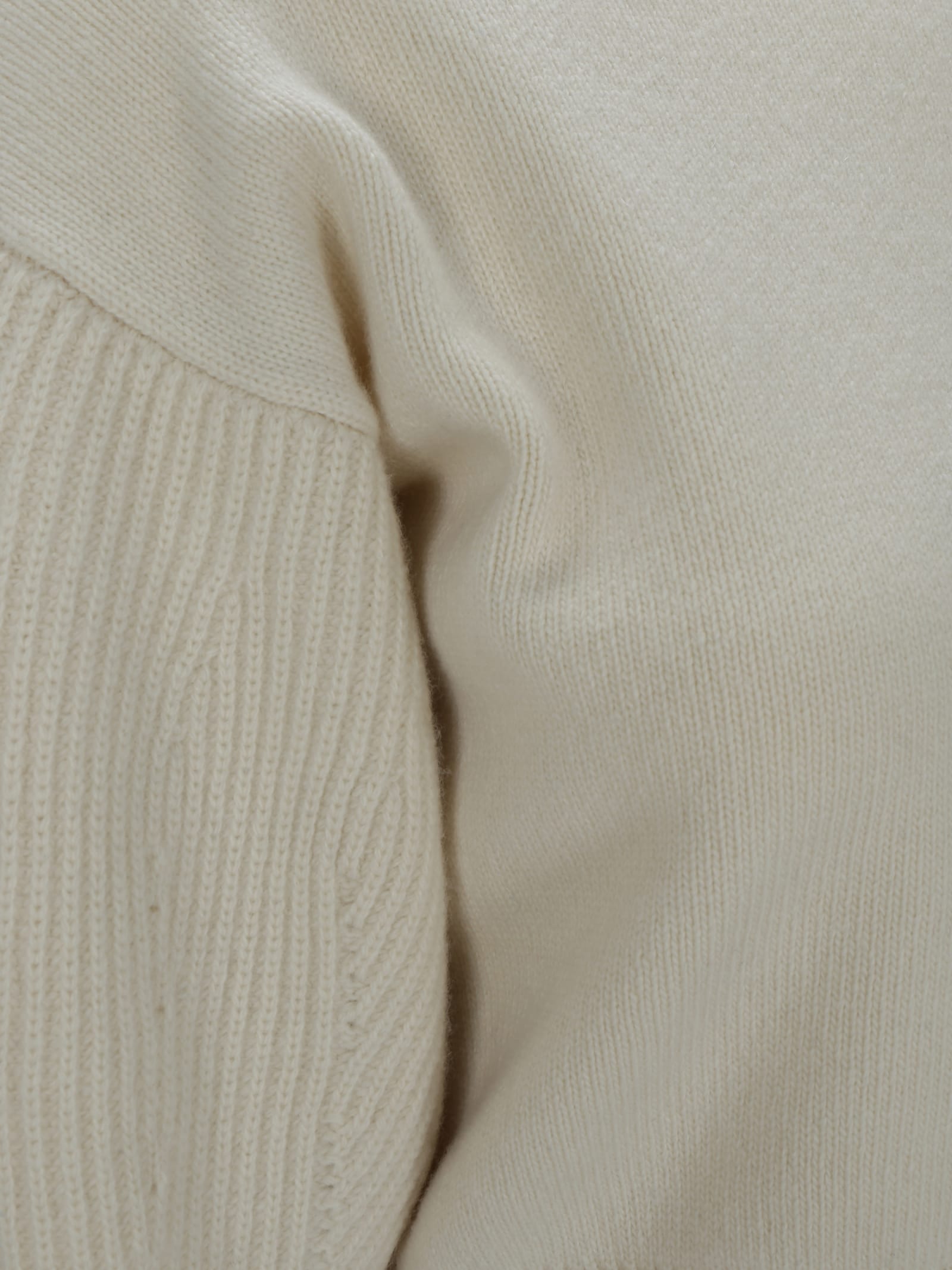Alexander Mcqueen Cropped Wool Sweater In Ivory