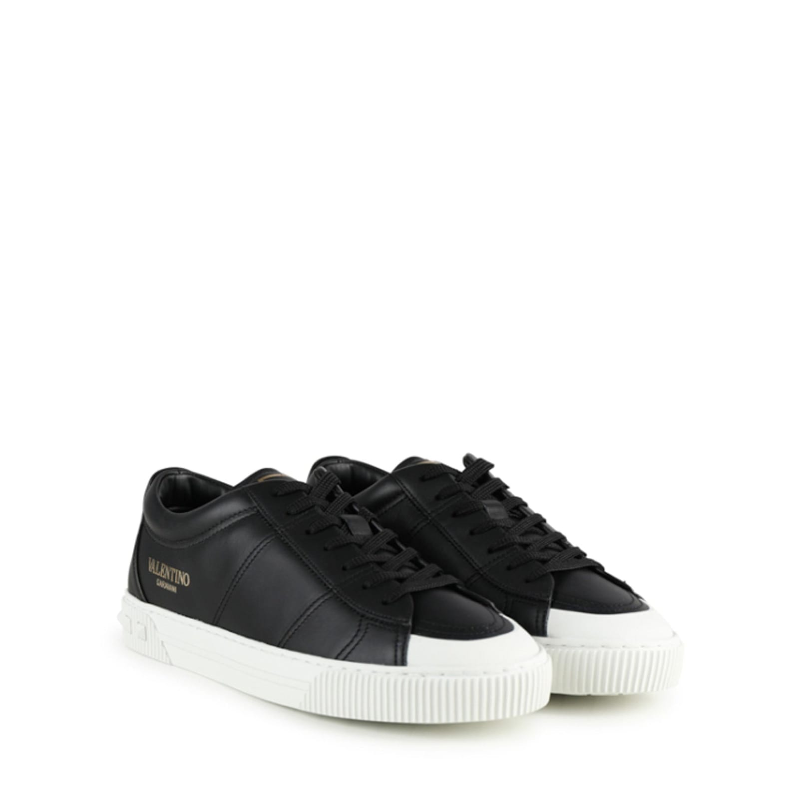 Valentino Garavani Cityplanet Leather Sneakers In Black