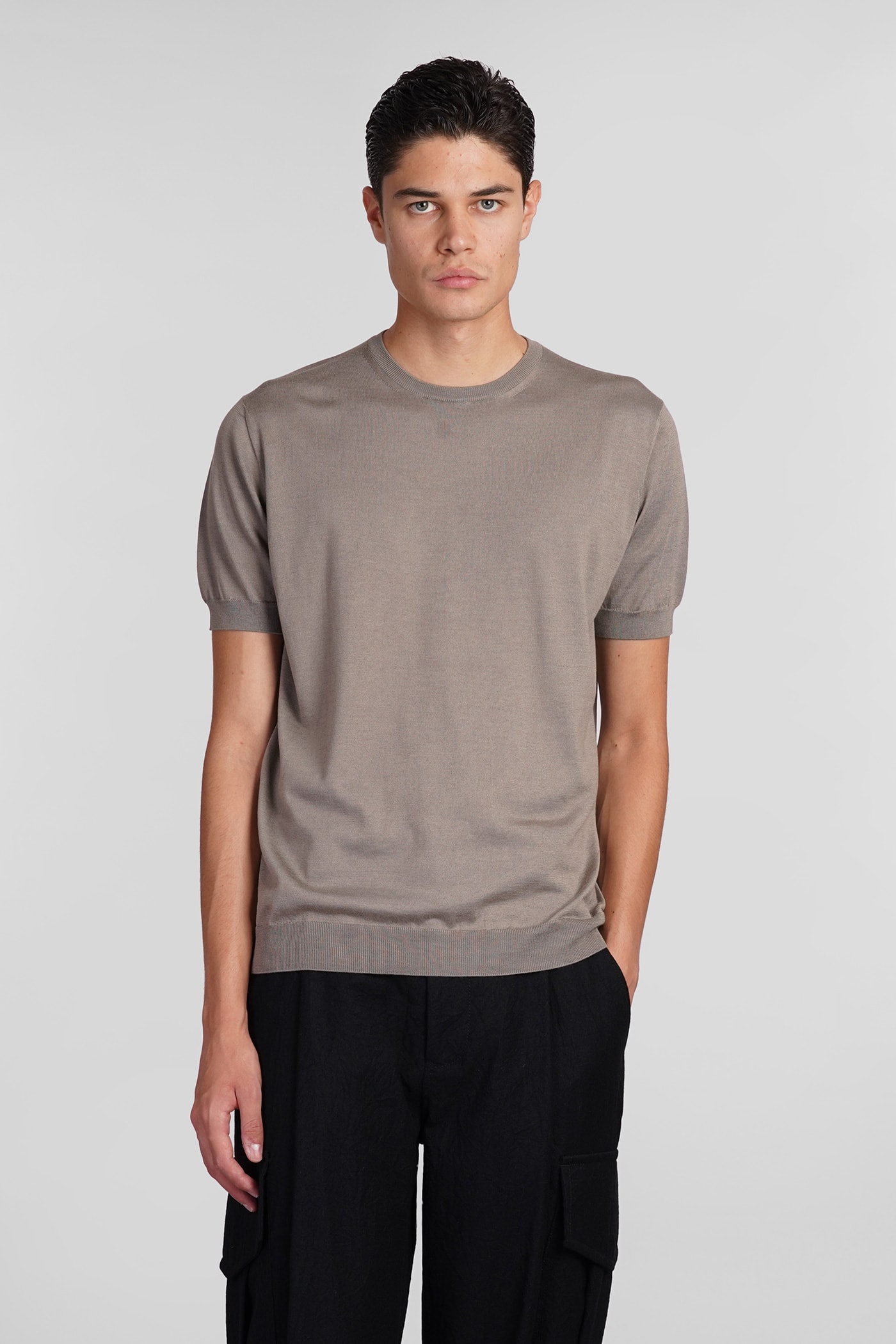 Shop Giorgio Armani T-shirt In Beige Silk