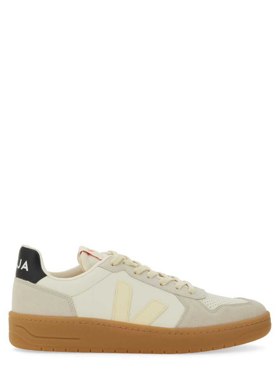 Sneaker v-82