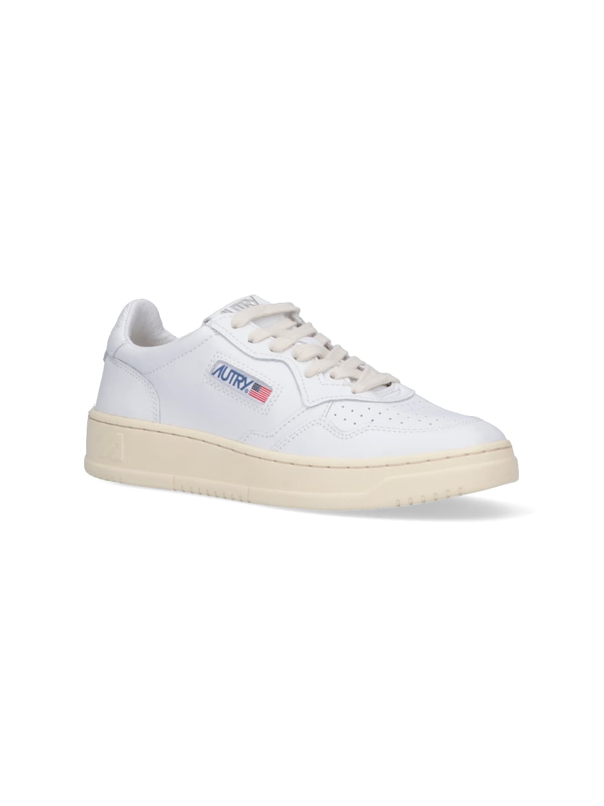 Shop Autry Medialist Low Sneakers In Bianco