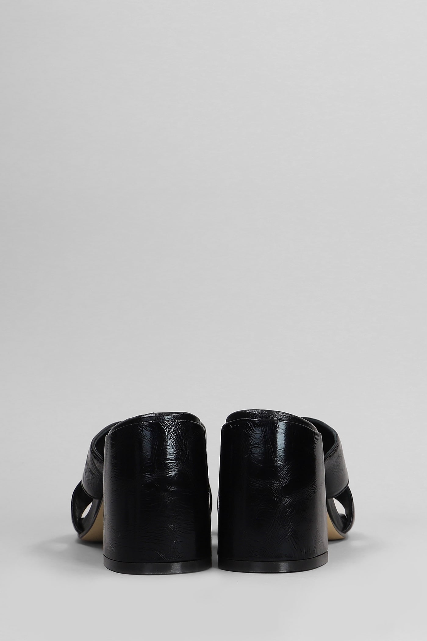 Alchimia Slipper-mule In Black Leather In Black