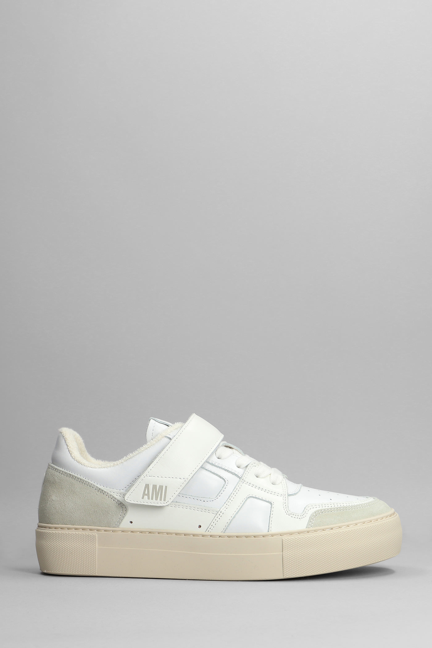 Ami Alexandre Mattiussi Sneakers In White Leather