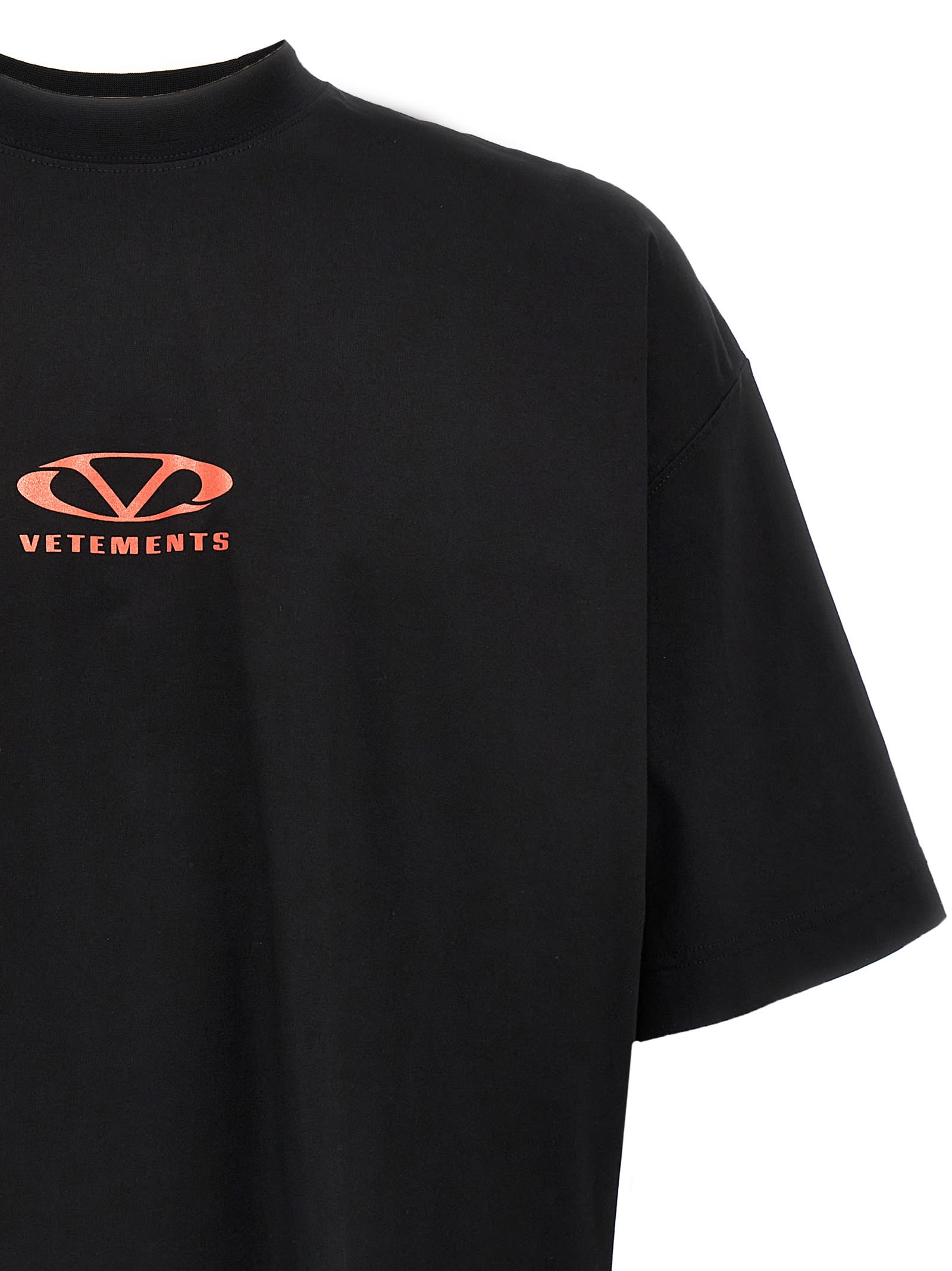 VETEMENTS OVAL LOGO T-SHIRT