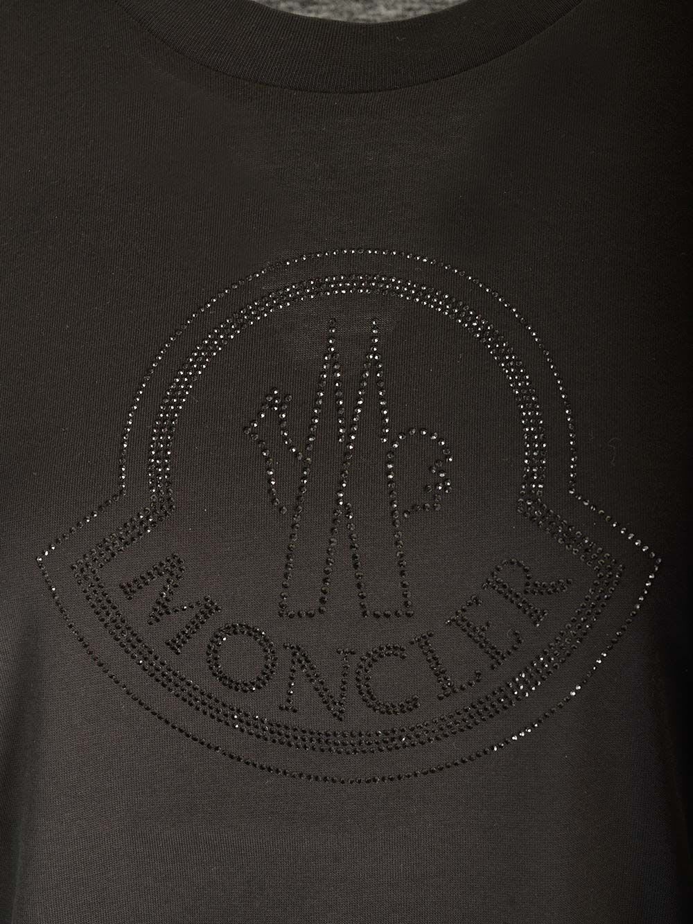 Shop Moncler Basic T-shirt In Black