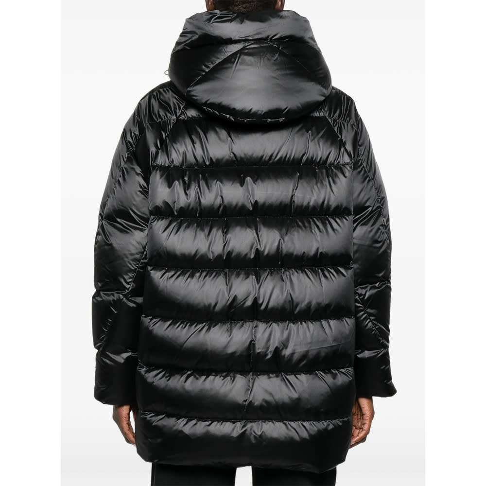 Moorer Wanita Down Jacket With Distinctive Quilted Design In Black