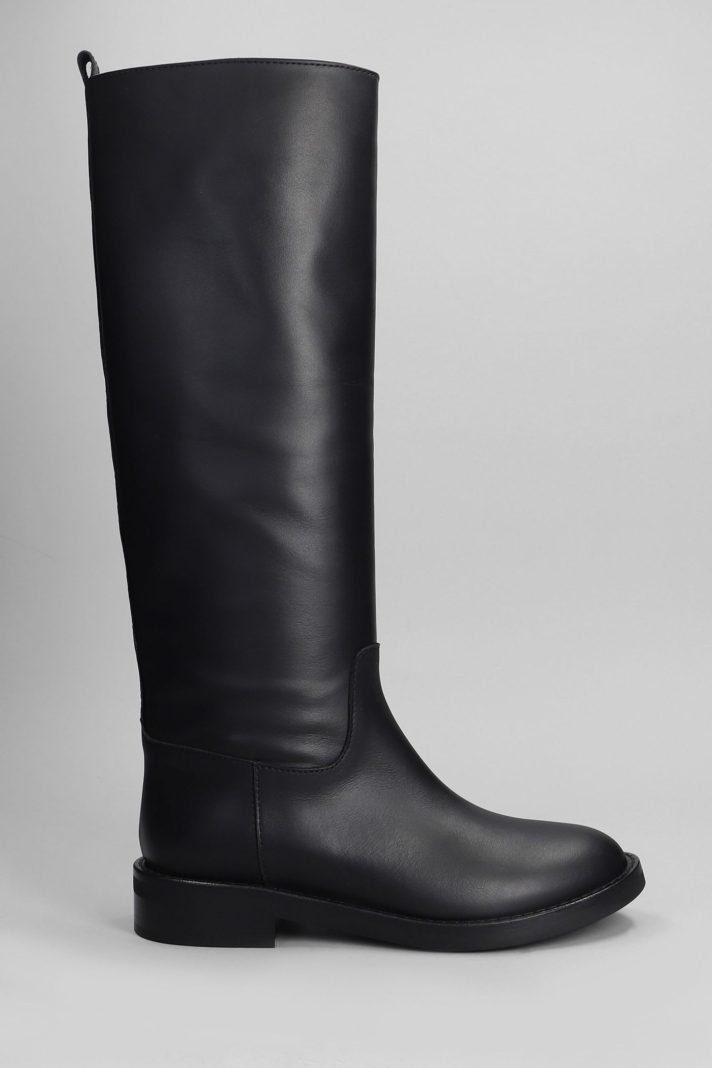 Low Heels Boots In Black Leather