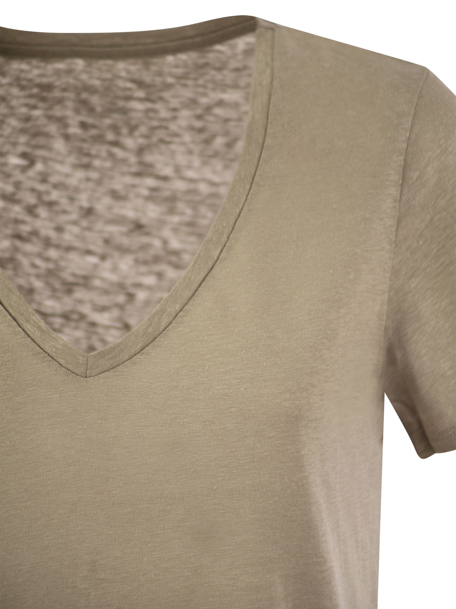 Shop Majestic Linen V-neck T-shirt With Short Sleeves In Sand
