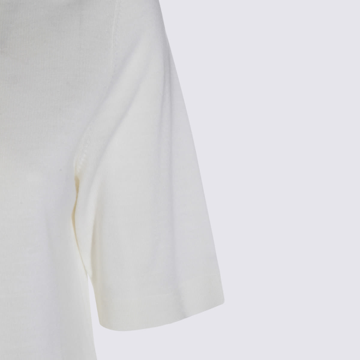 Allude Turtleneck Short-sleeve Sweater In White