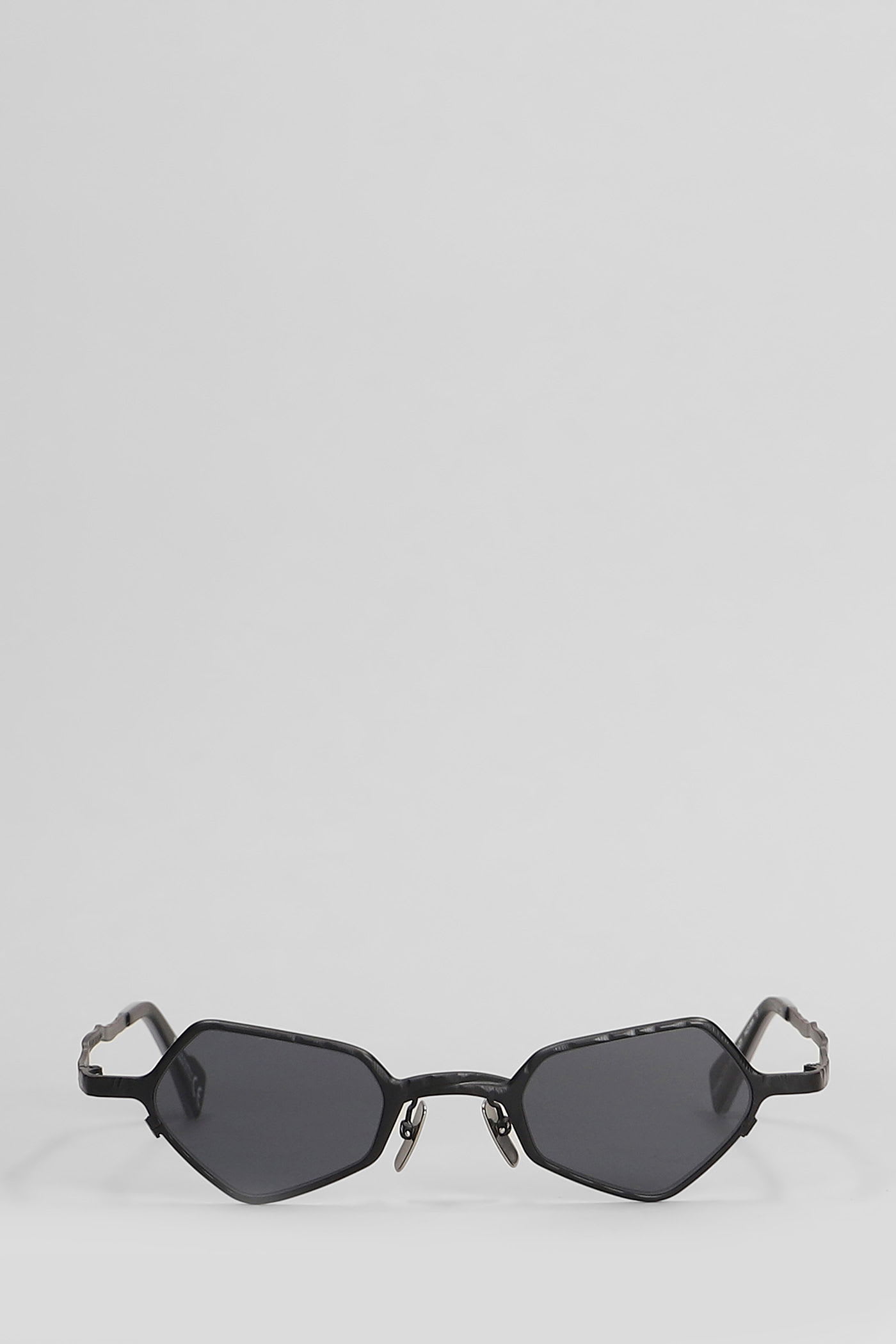 Kuboraum Z25 Sunglasses In Grey Metal Alloy In Black