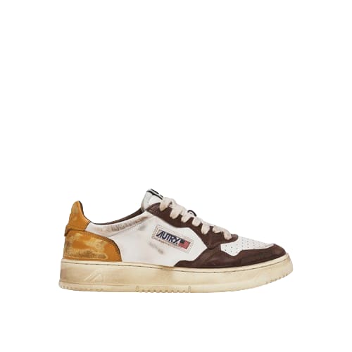 Shop Autry Super Vintage Low Sneakers In Bianco