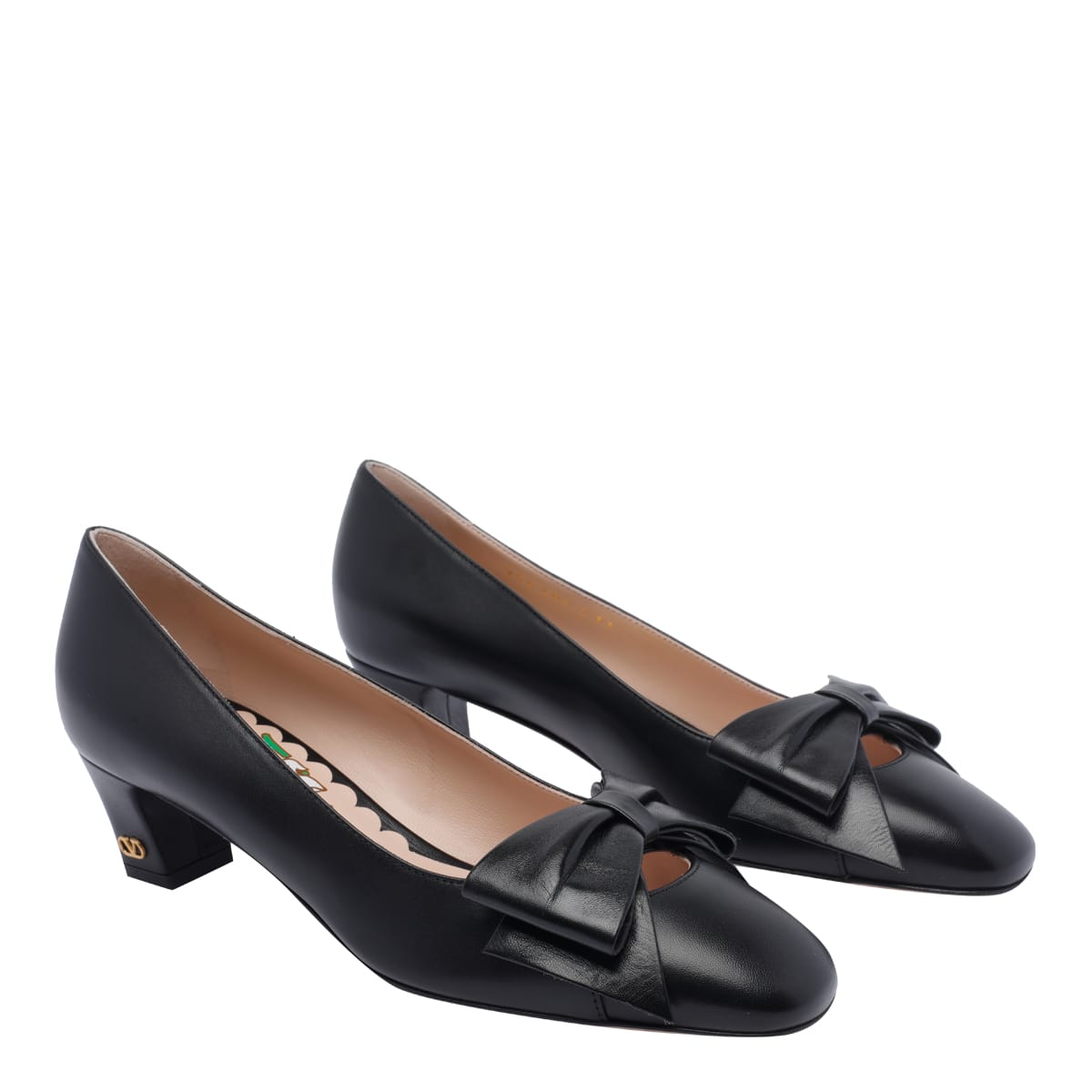 Shop Valentino Bowbow Decollete In Black