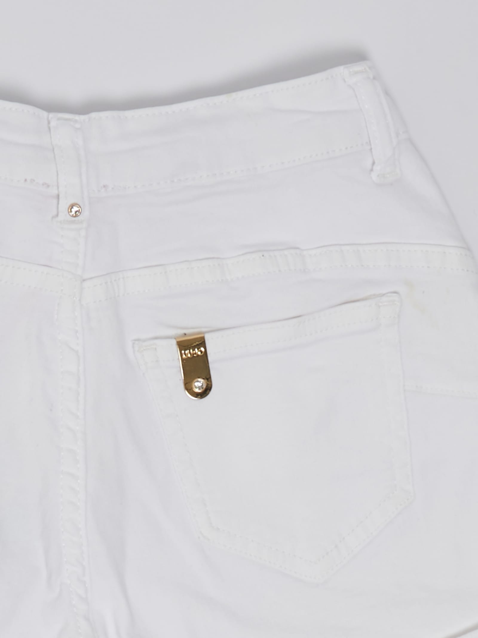 Shop Liu •jo Shorts Shorts In Bianco