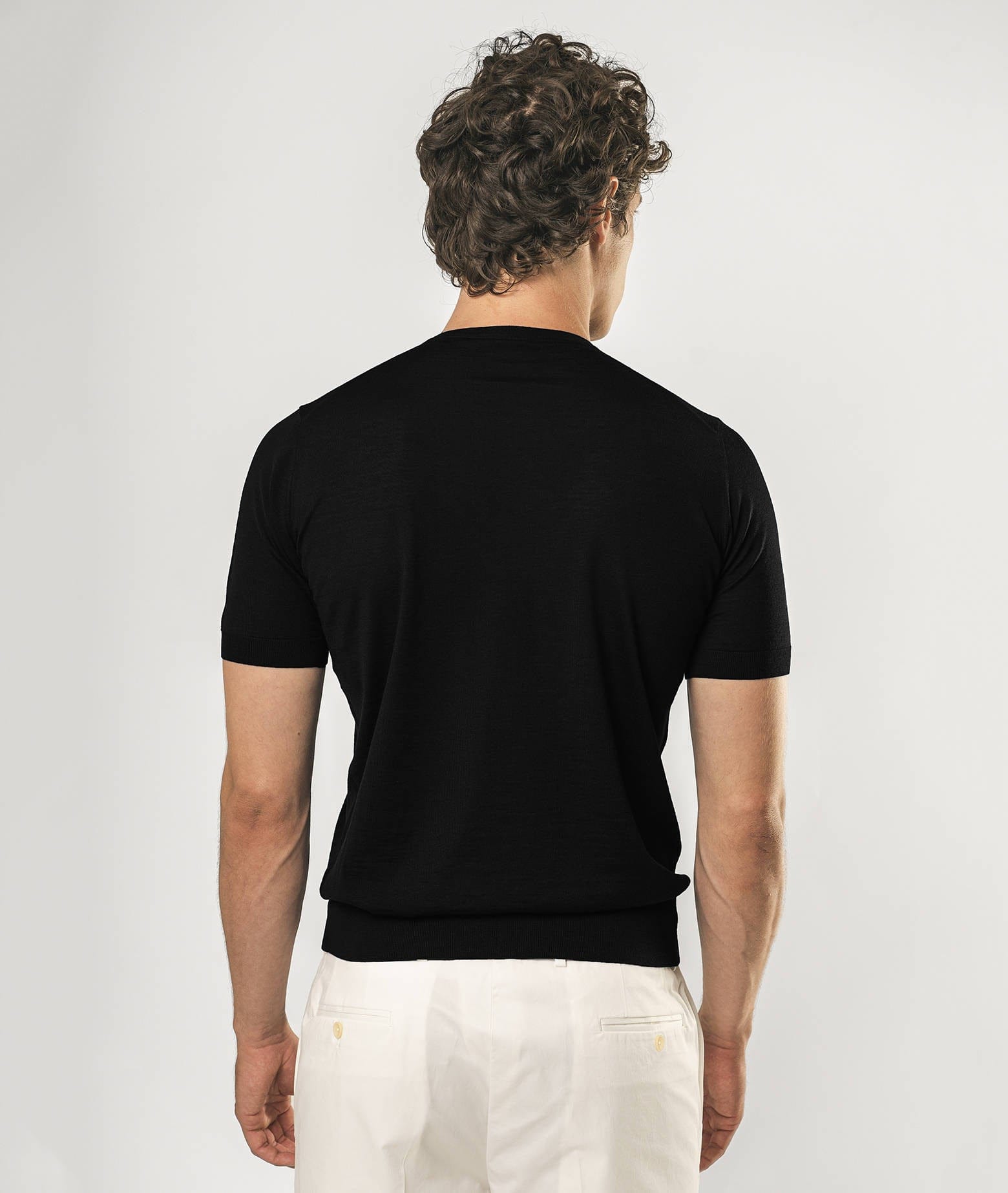 Larusmiani Crewneck Roquebrune T-shirt In Black