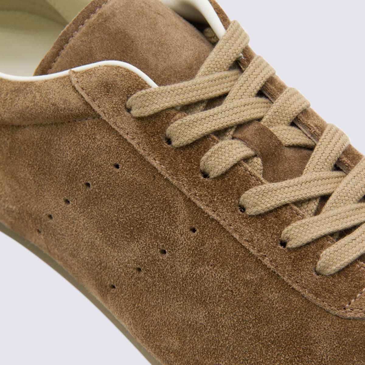 Common Projects Round Toe Low-top Casual Shoes In Neutral