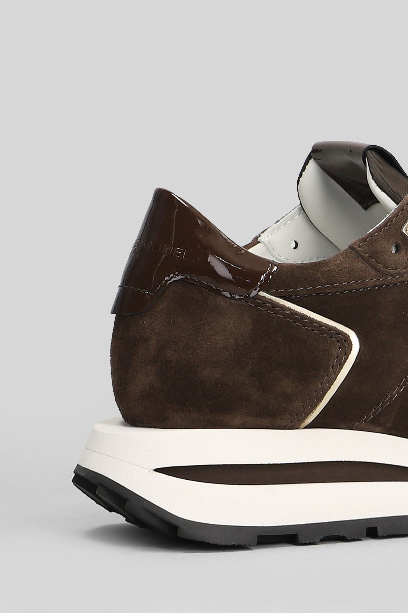 Philippe Model Trop Haute Low Sneakers In Brown Suede In Brown
