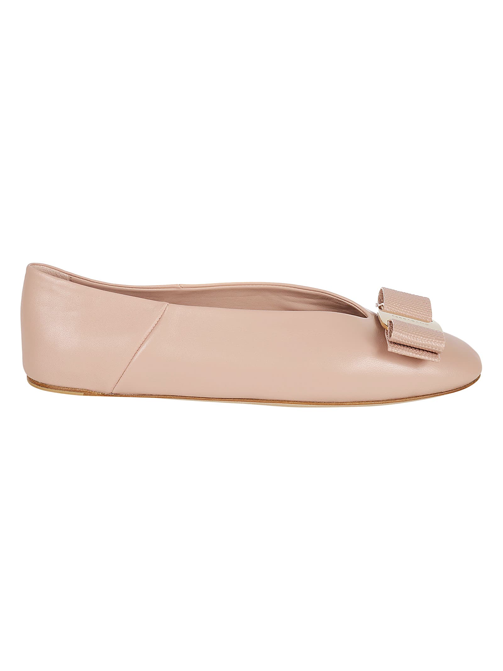 Shop Ferragamo Vanna Ballerinas In Beige/black