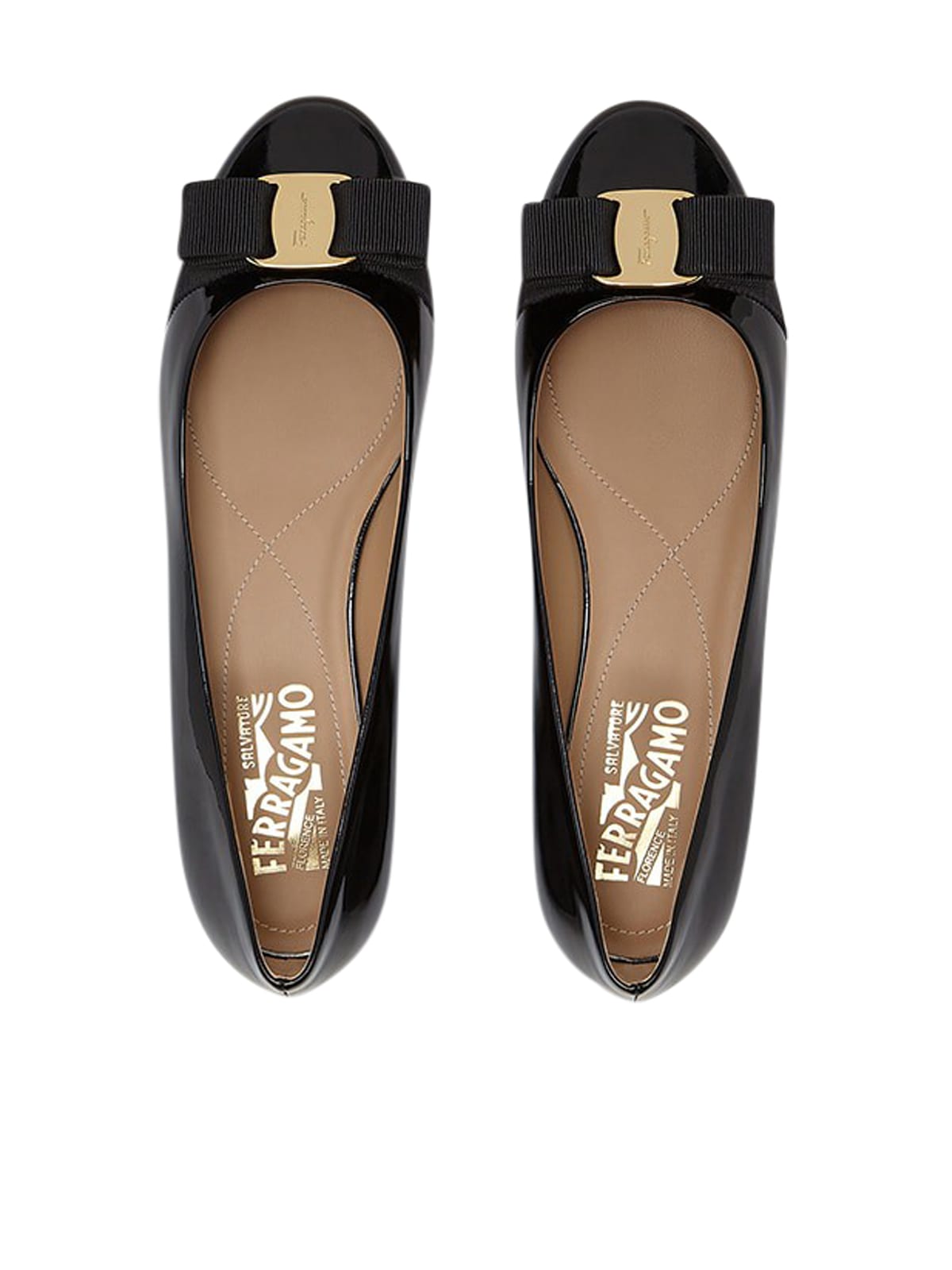 Shop Ferragamo Varina Ballet Flats In Black