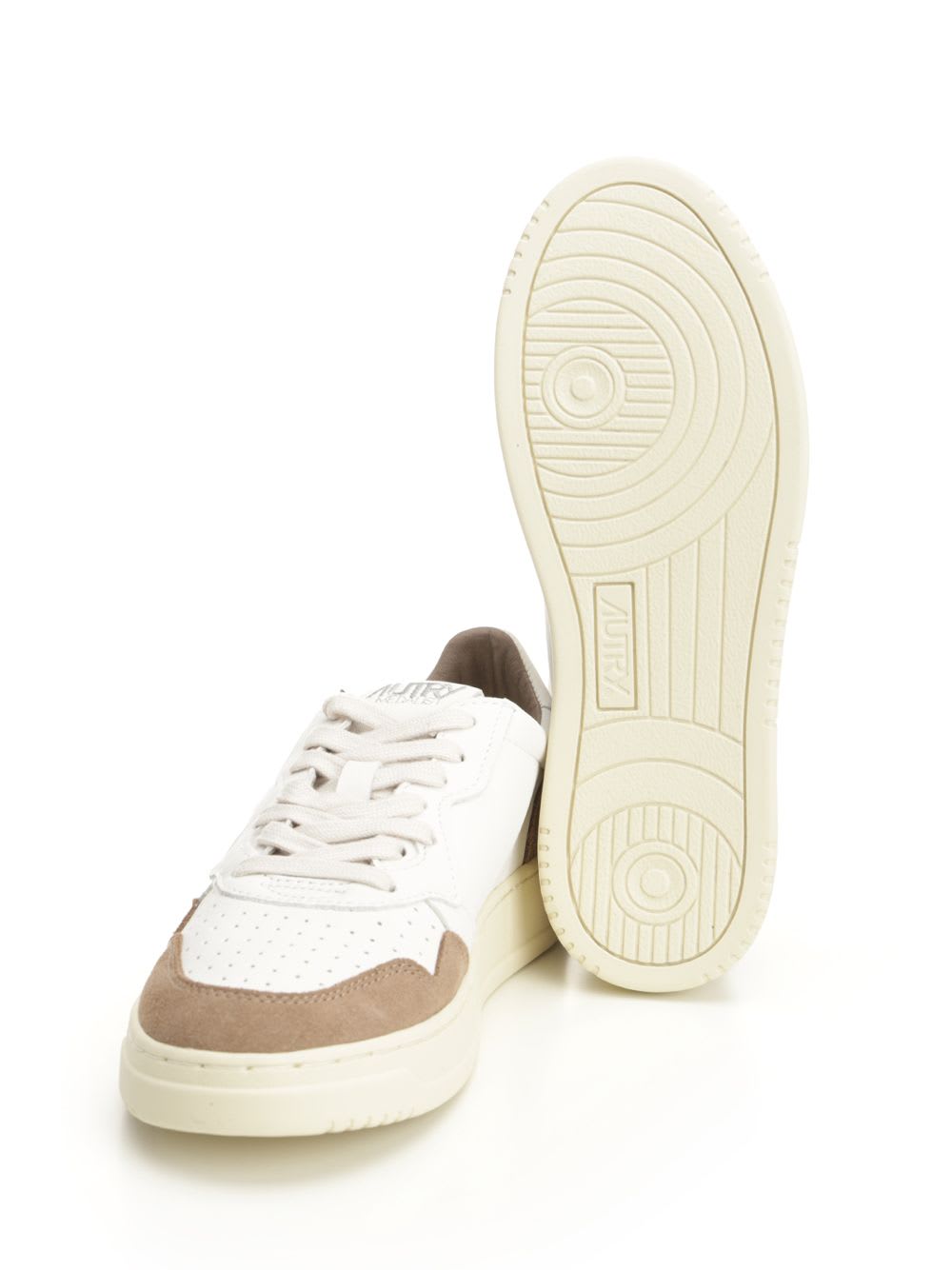 Autry Medalist Low Sneaker In White