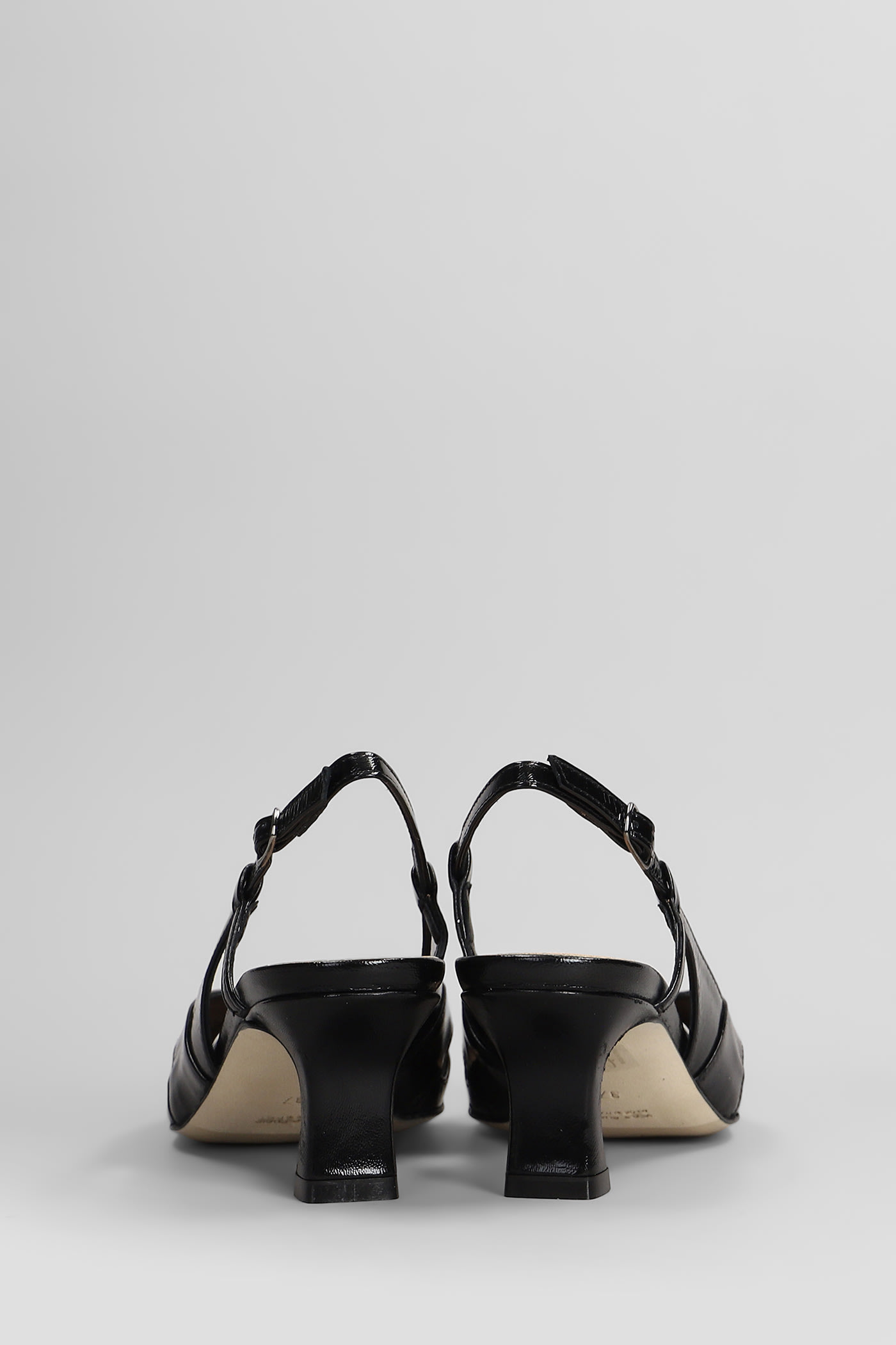 Julie Dee Pumps In Black Leather In Black