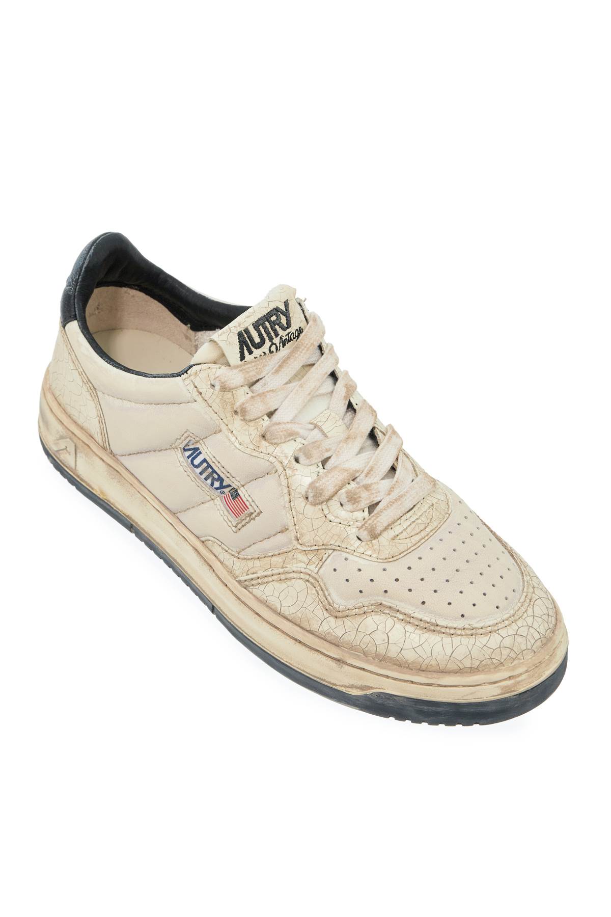 Autry Medalist Leather Low-top Sneakers In White