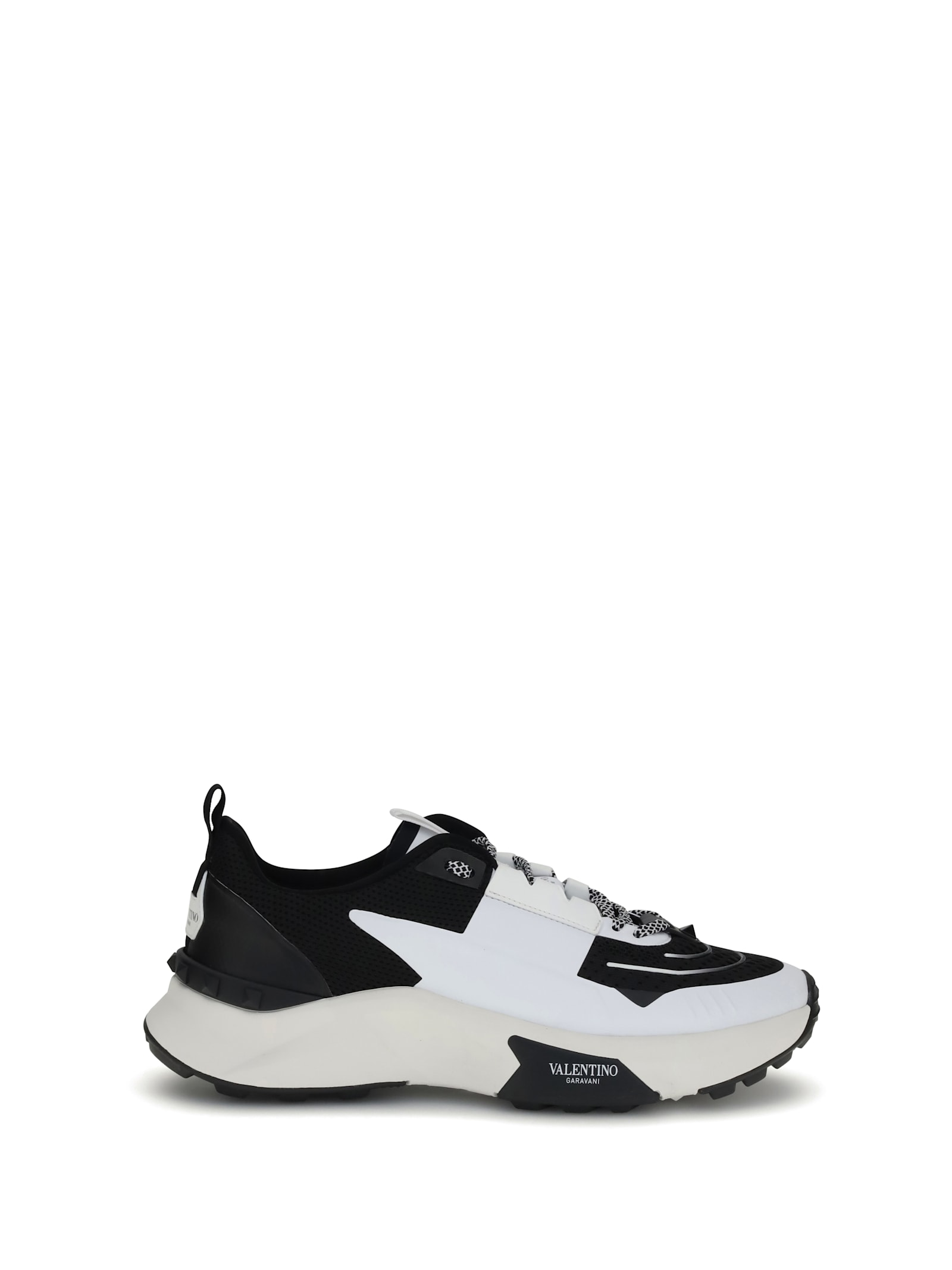 True Act Sneakers