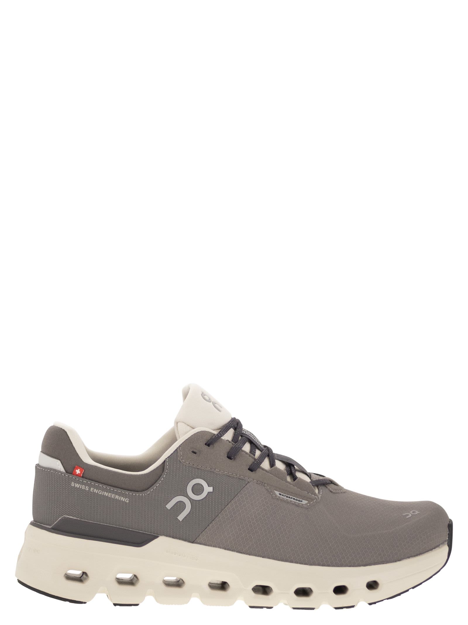 On Waterproof Cloudrunner 2 Trainers In Gray