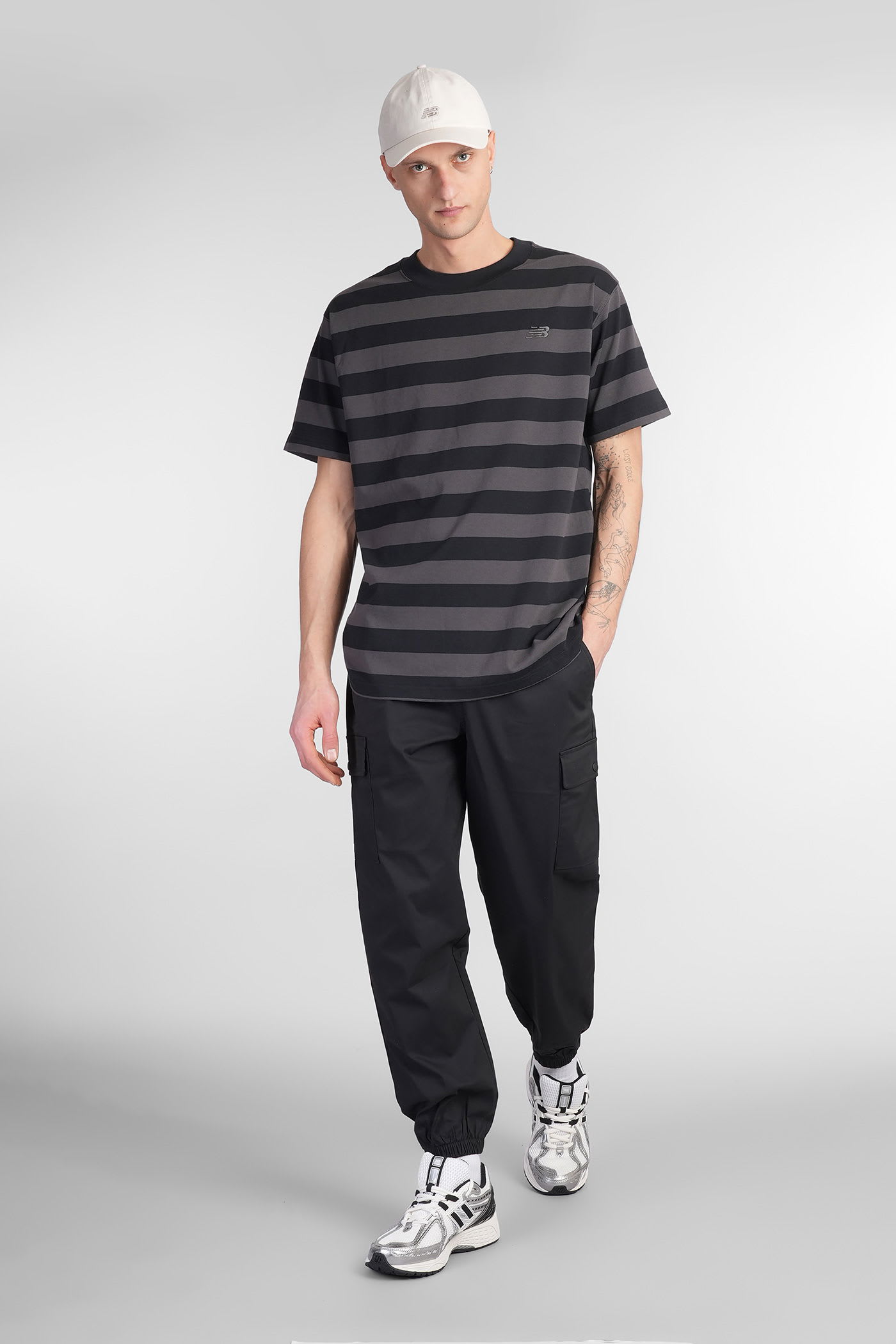 New Balance T-shirt In Black Cotton In Black