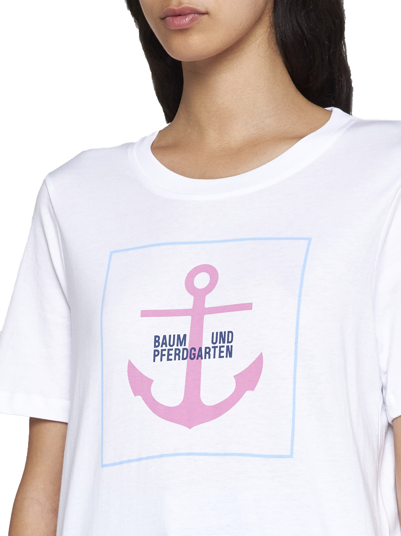 Shop Baum Und Pferdgarten T-shirt In White Pink Anchor