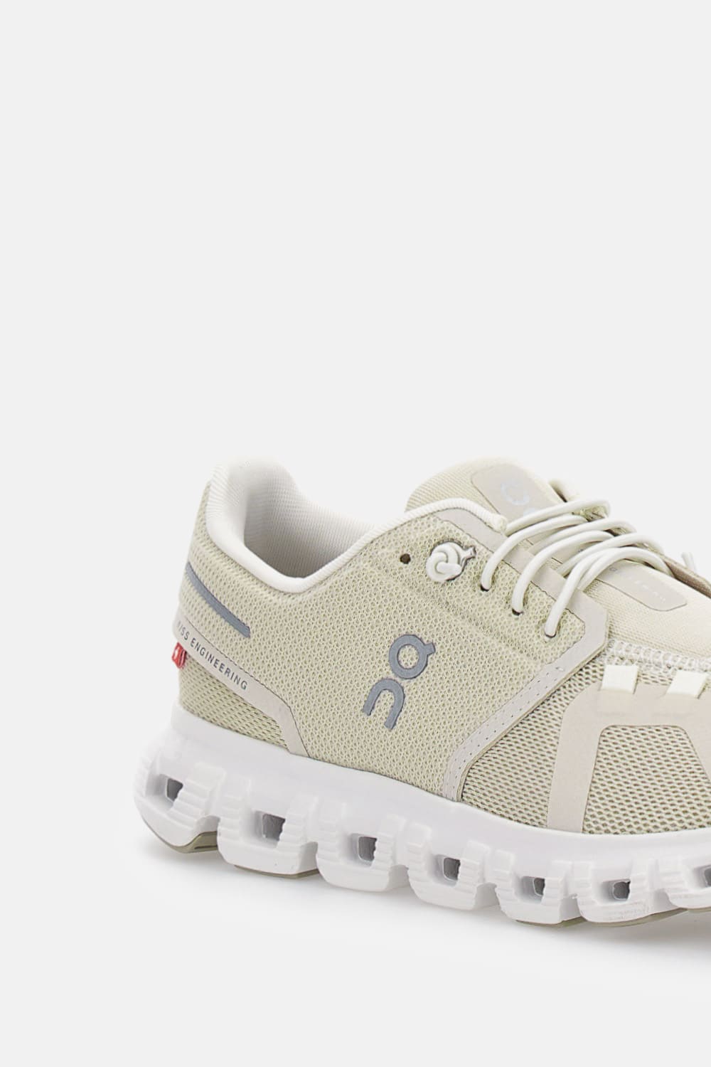 On Cloud 6 In White
