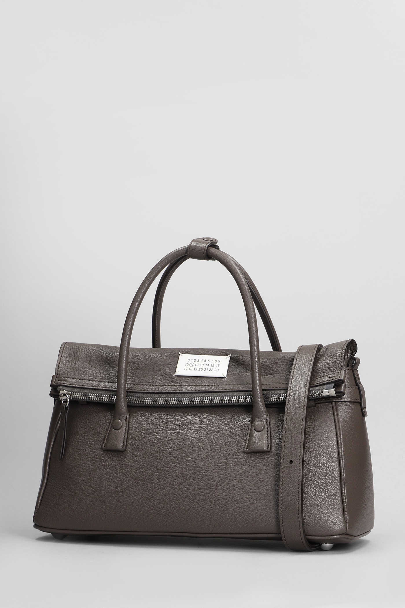 Shop Maison Margiela 5ac Shoulder Bag In Grey Leather