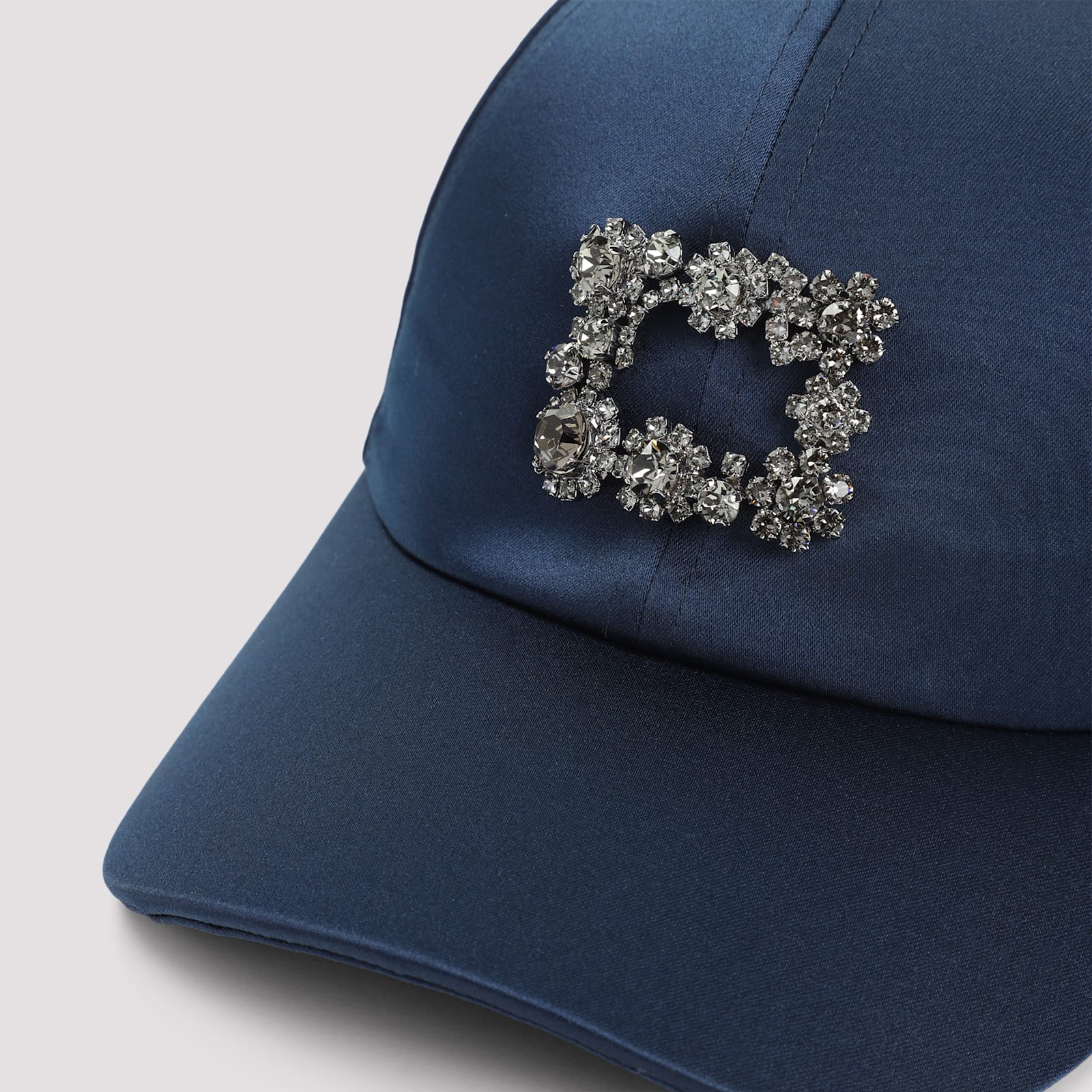 Roger Vivier Flower Crystal Cap Curved Brim Detail In Blue