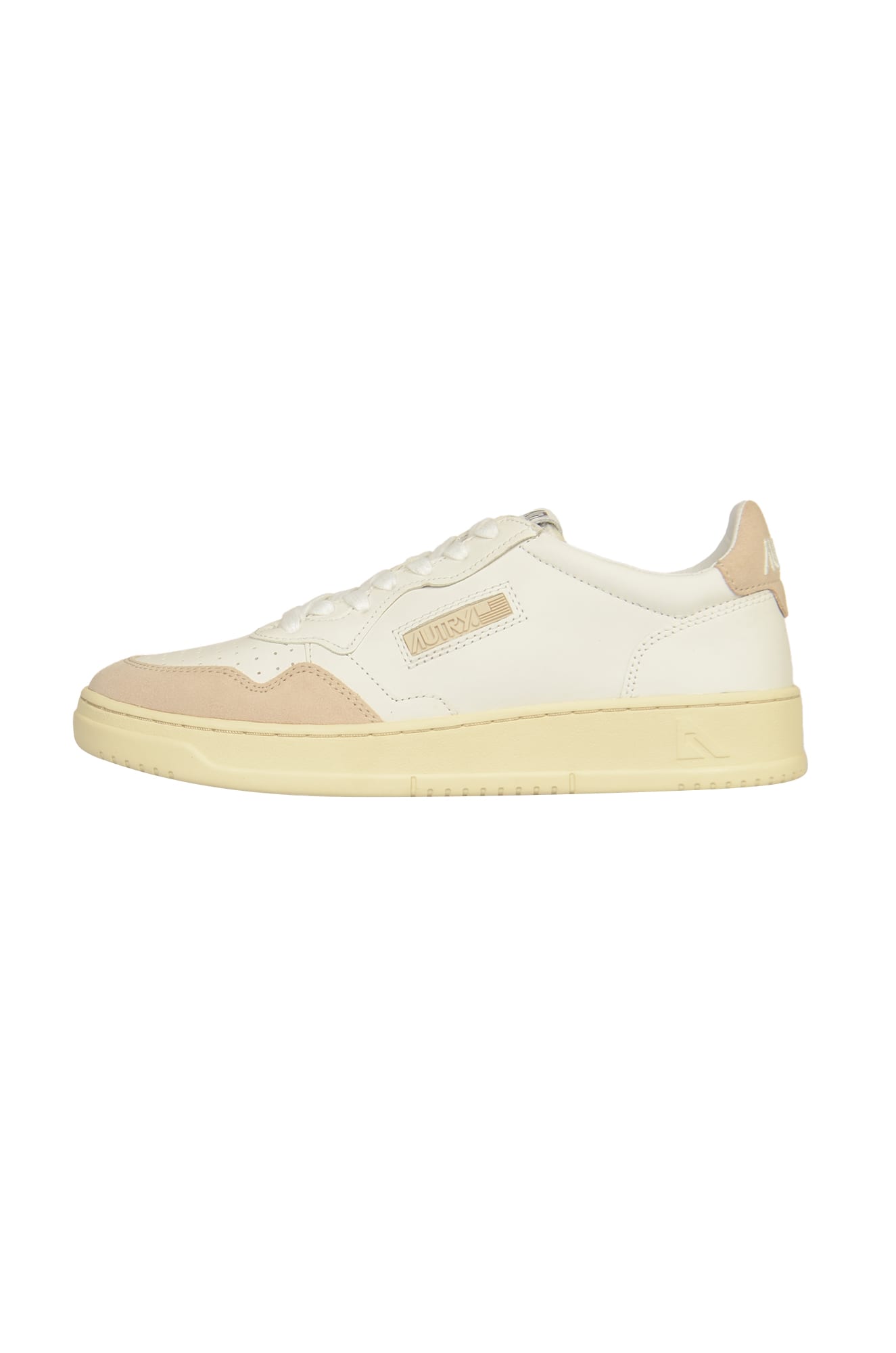 Autry Medalist Low Sneakers In White/sand