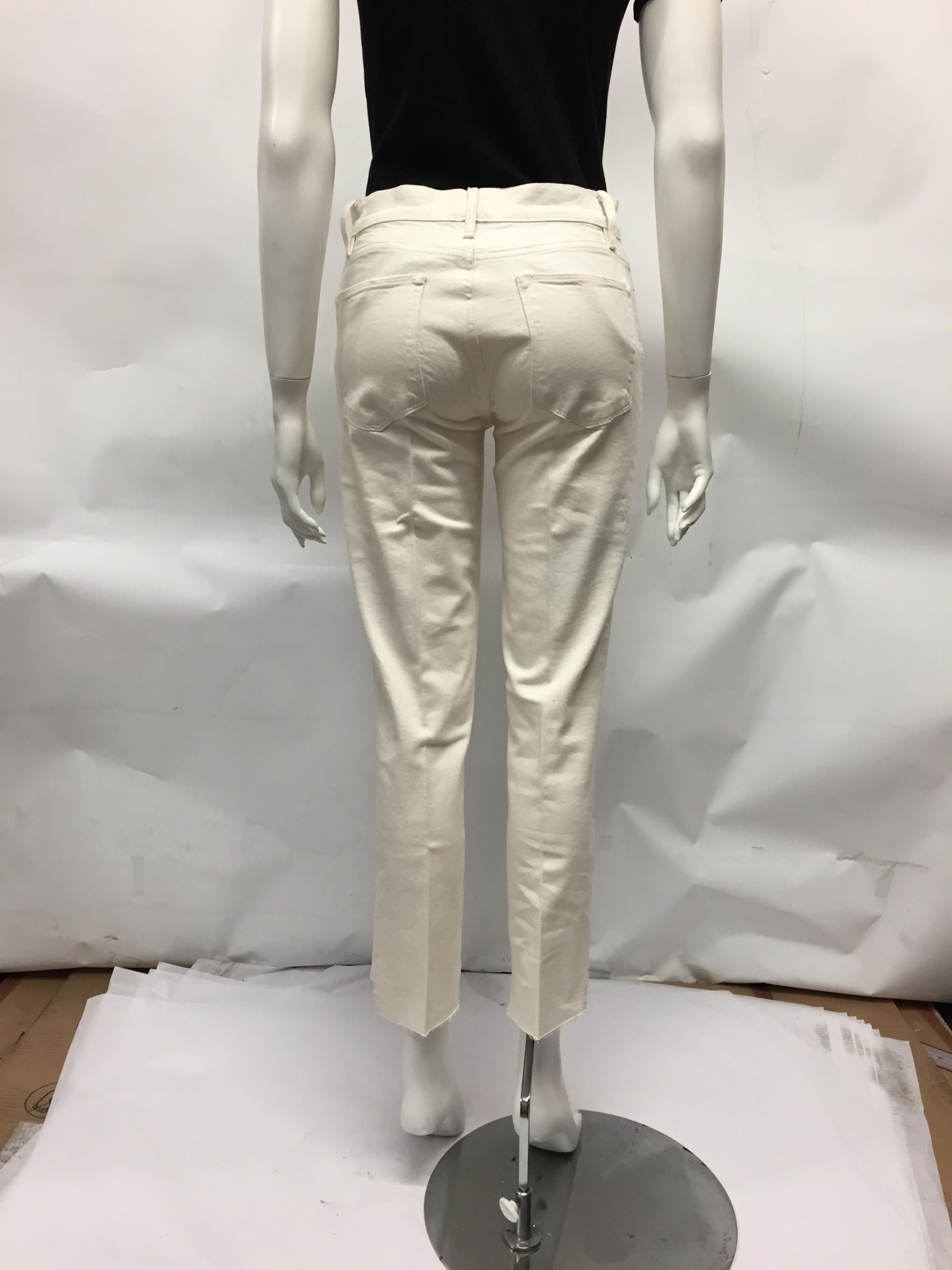 Shop Frame 5-pocket Skinny Jeans In Ivory