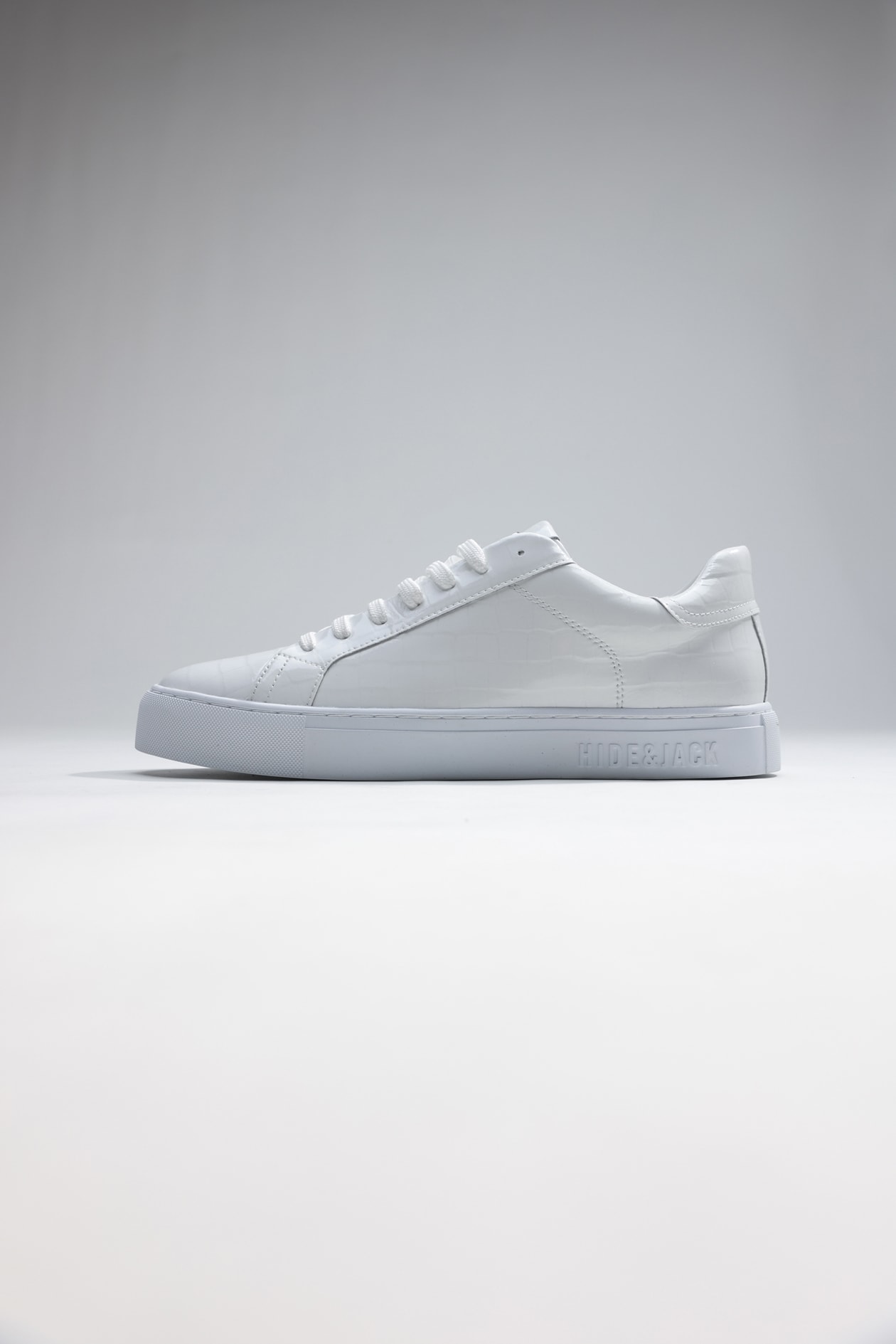 Shop Hide&amp;jack Low Top Sneaker - Essence Glamour White