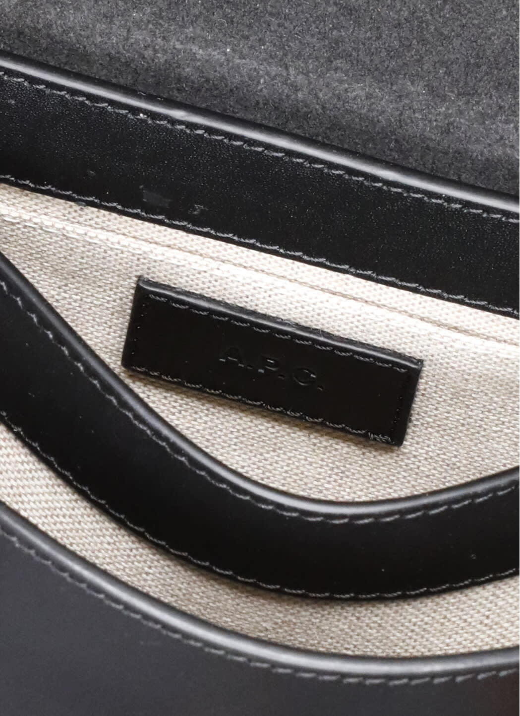 Apc Sarah Shoulder Strap Mini In Black