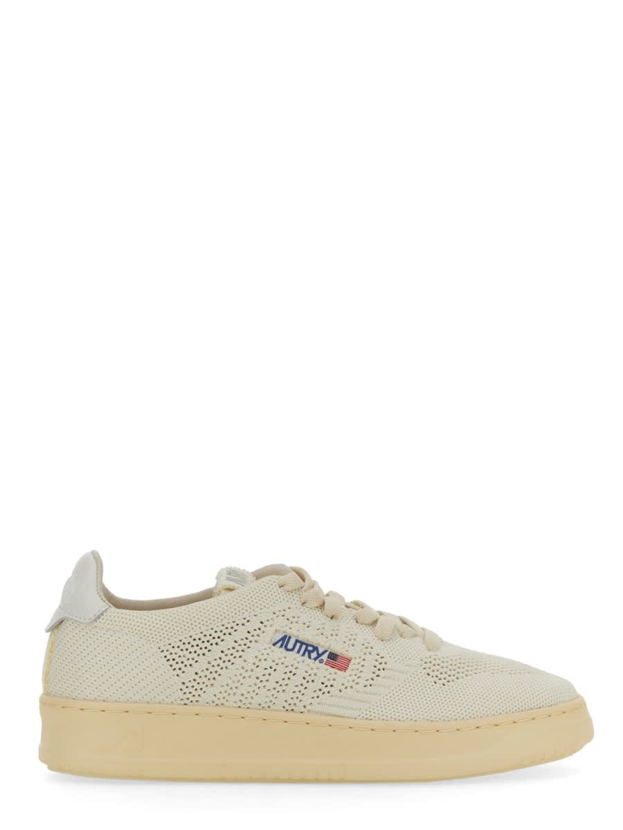 Shop Autry Medalist Easeknit Low Sneakers In Non Definito