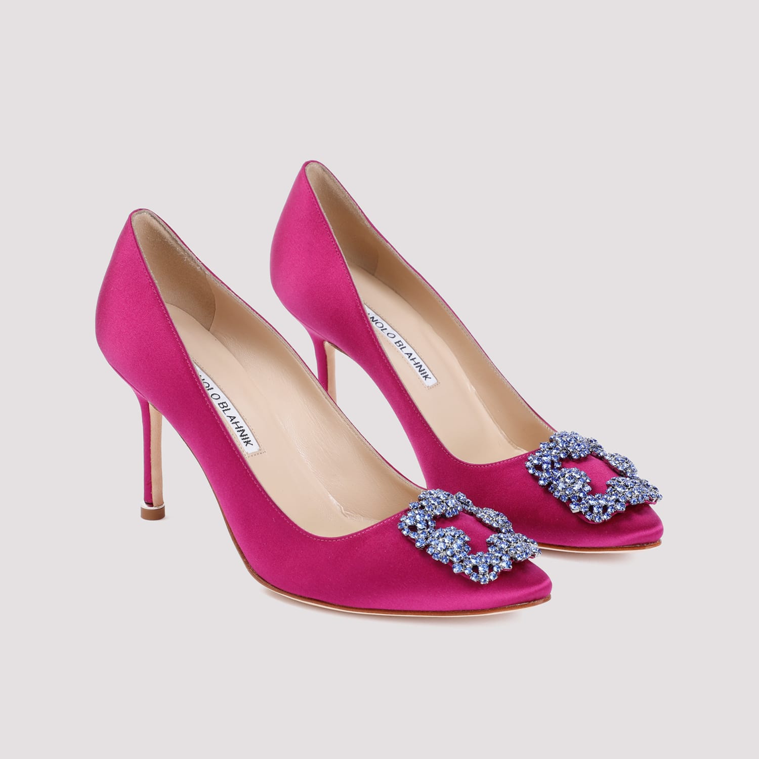 Shop Manolo Blahnik Hangisi 090 Pump In Dpnk