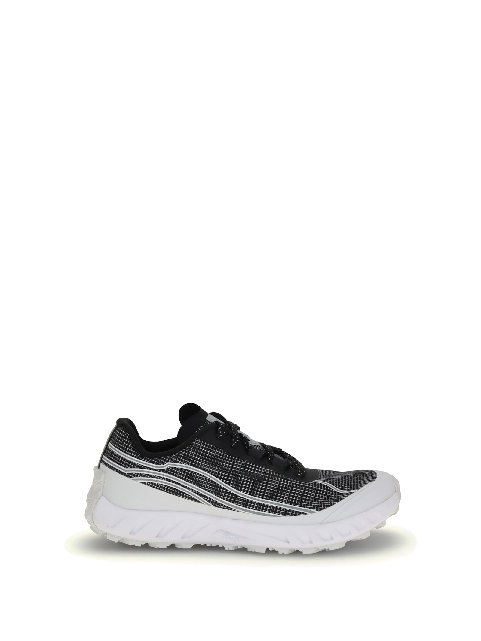 Norda Lightweight Running Sneakers In Black