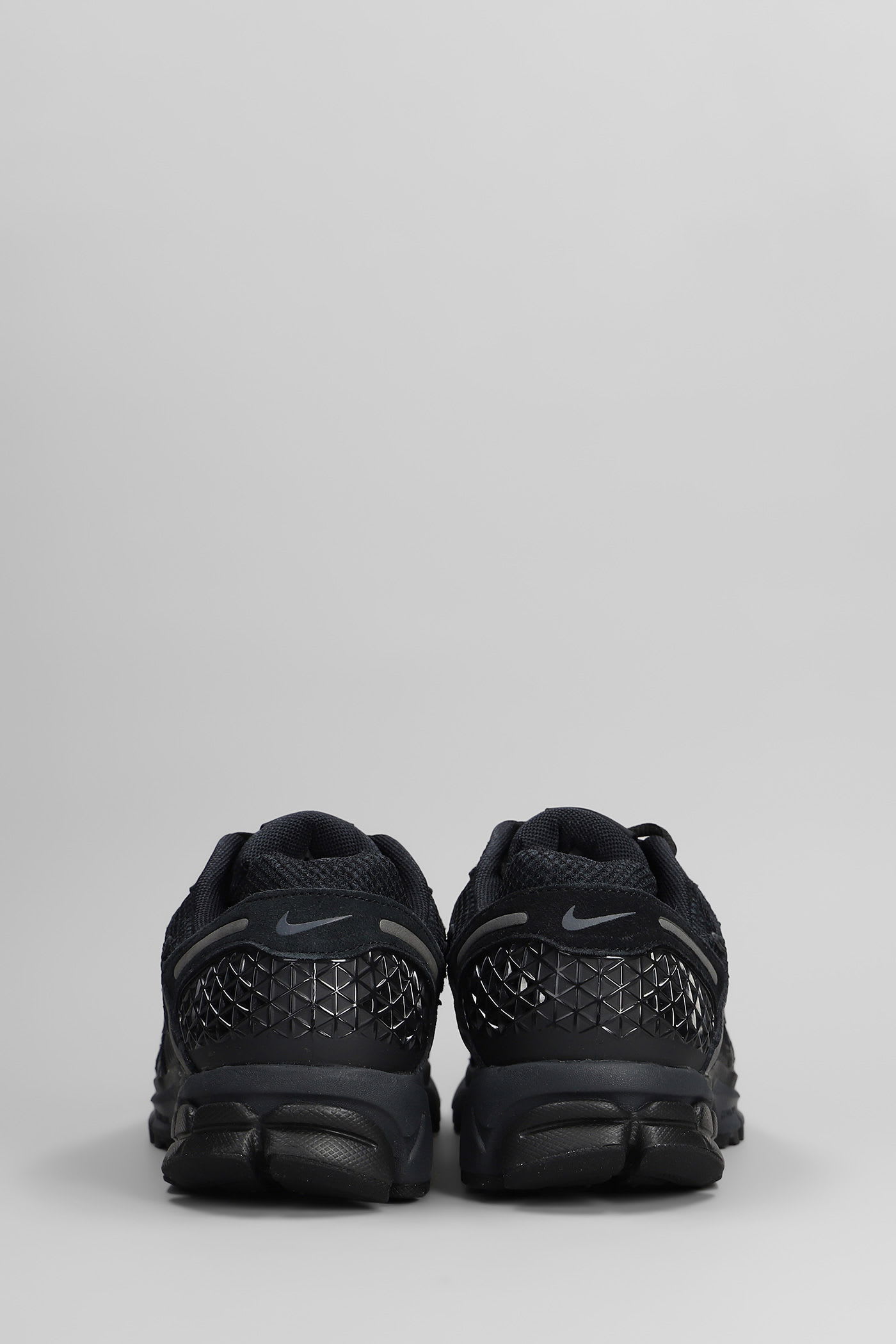 Nike Zoom Vomero 5 Sneakers In Black Leather And Fabric In Black