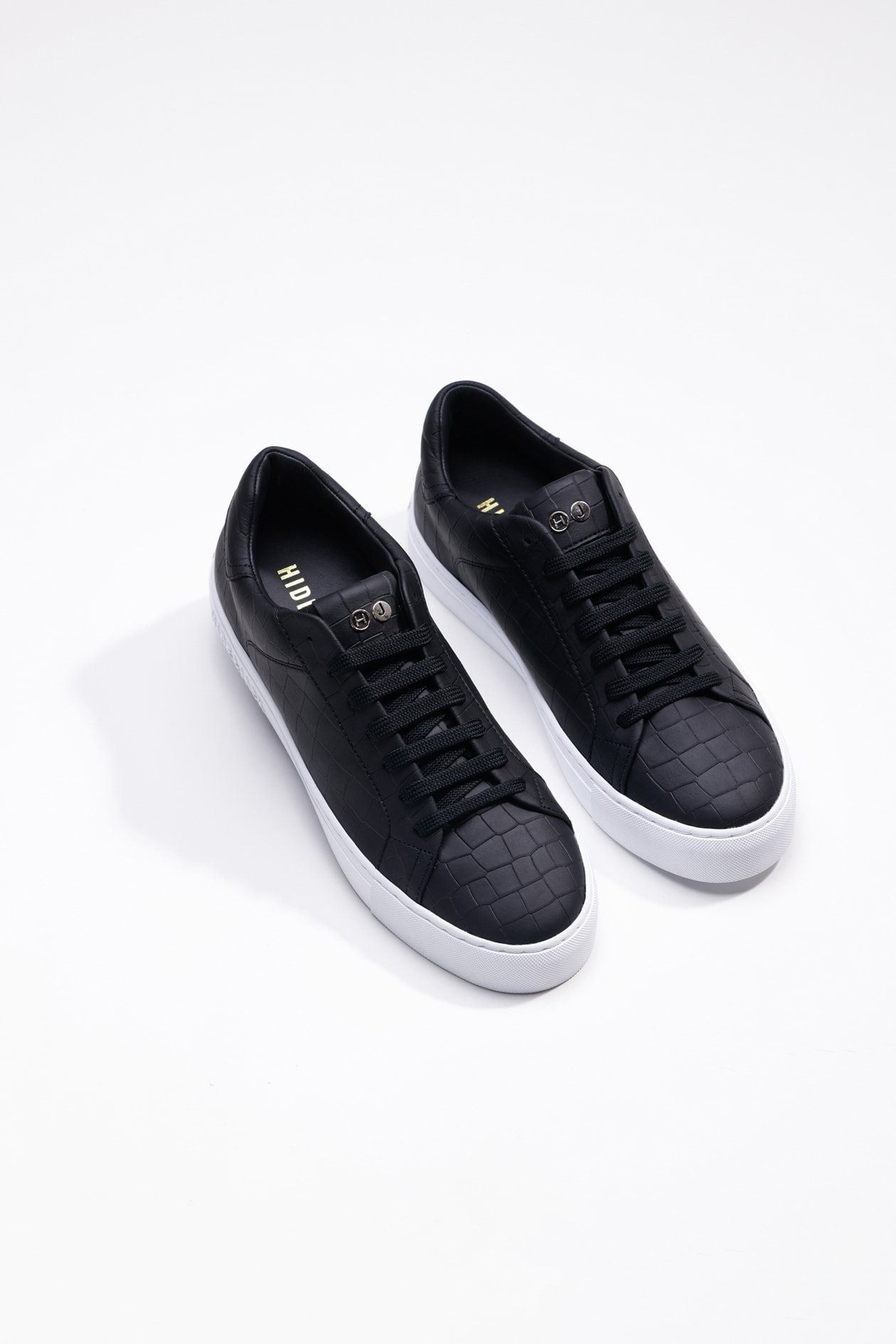 Hide & Jack Low Top Sneaker - Essence Black White