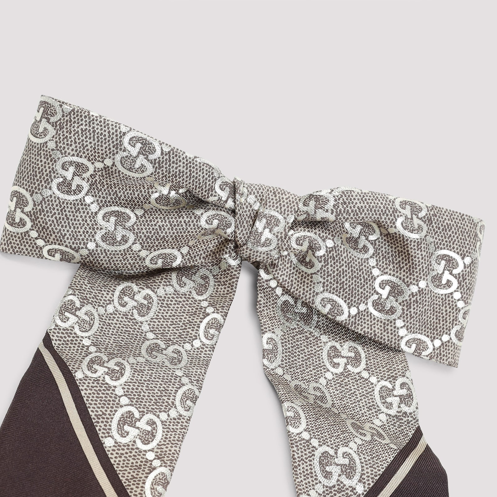 Gucci Gg Silk Jacquard Scrunchies In Gray