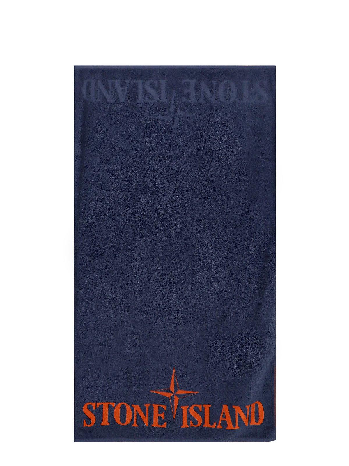 Stone Island Logo Printed Beach Towel In Dark Blue
